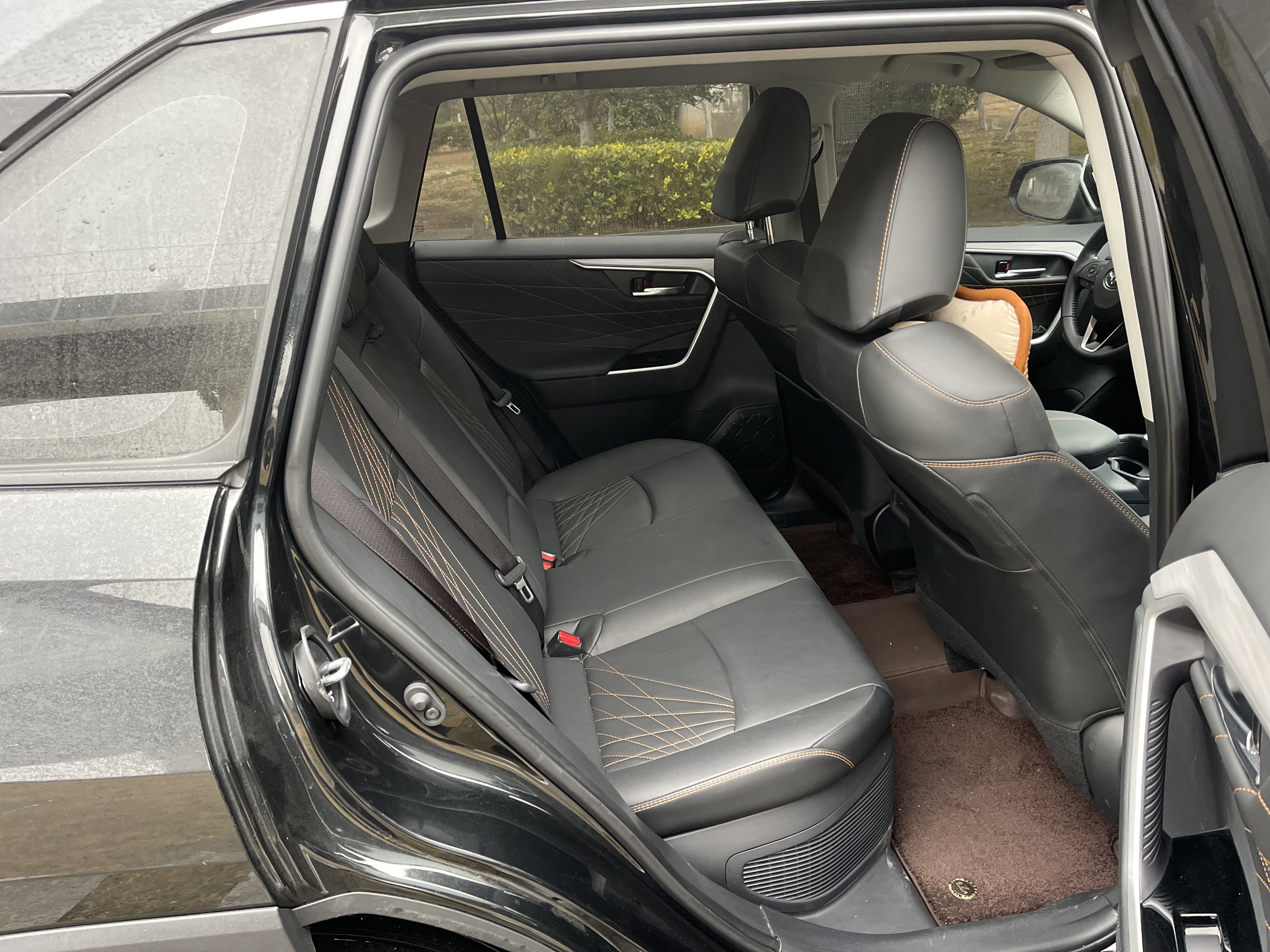 Toyota RAV4 2025 car image #16
