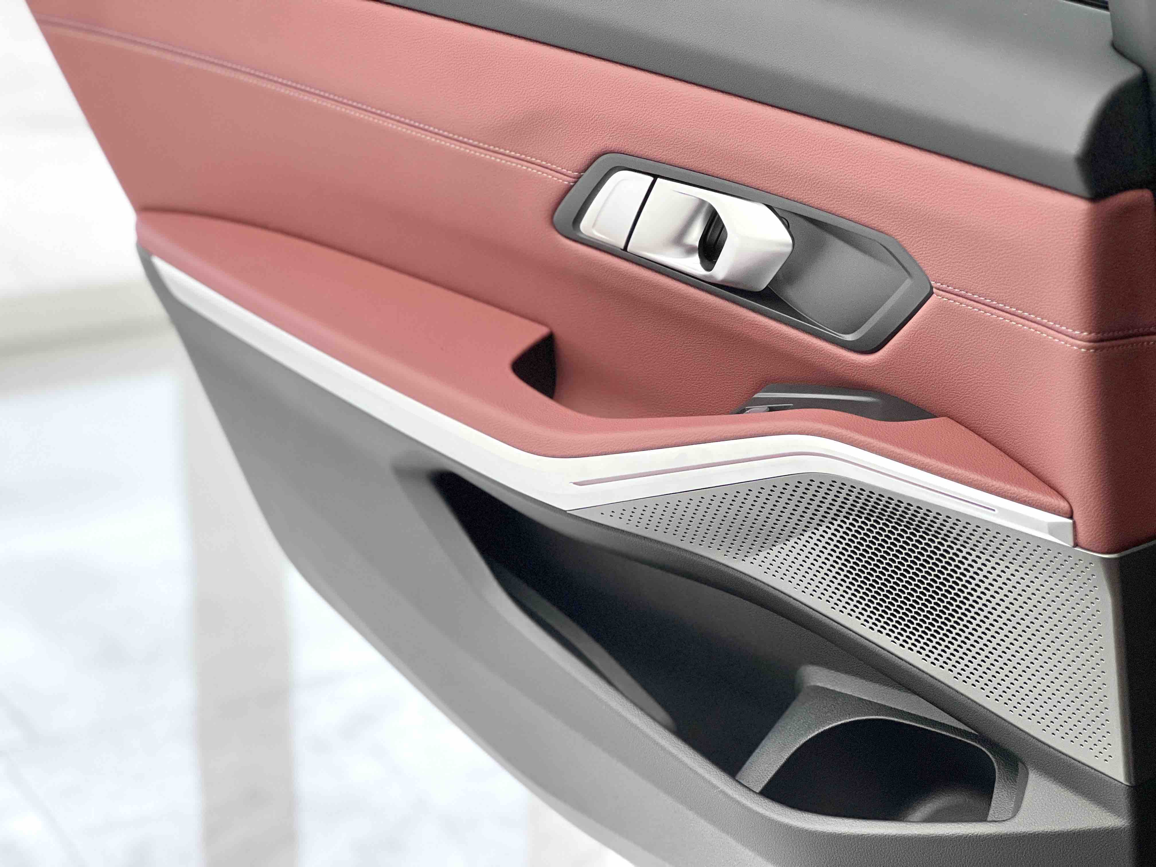 BMW i3 2024 car image #16