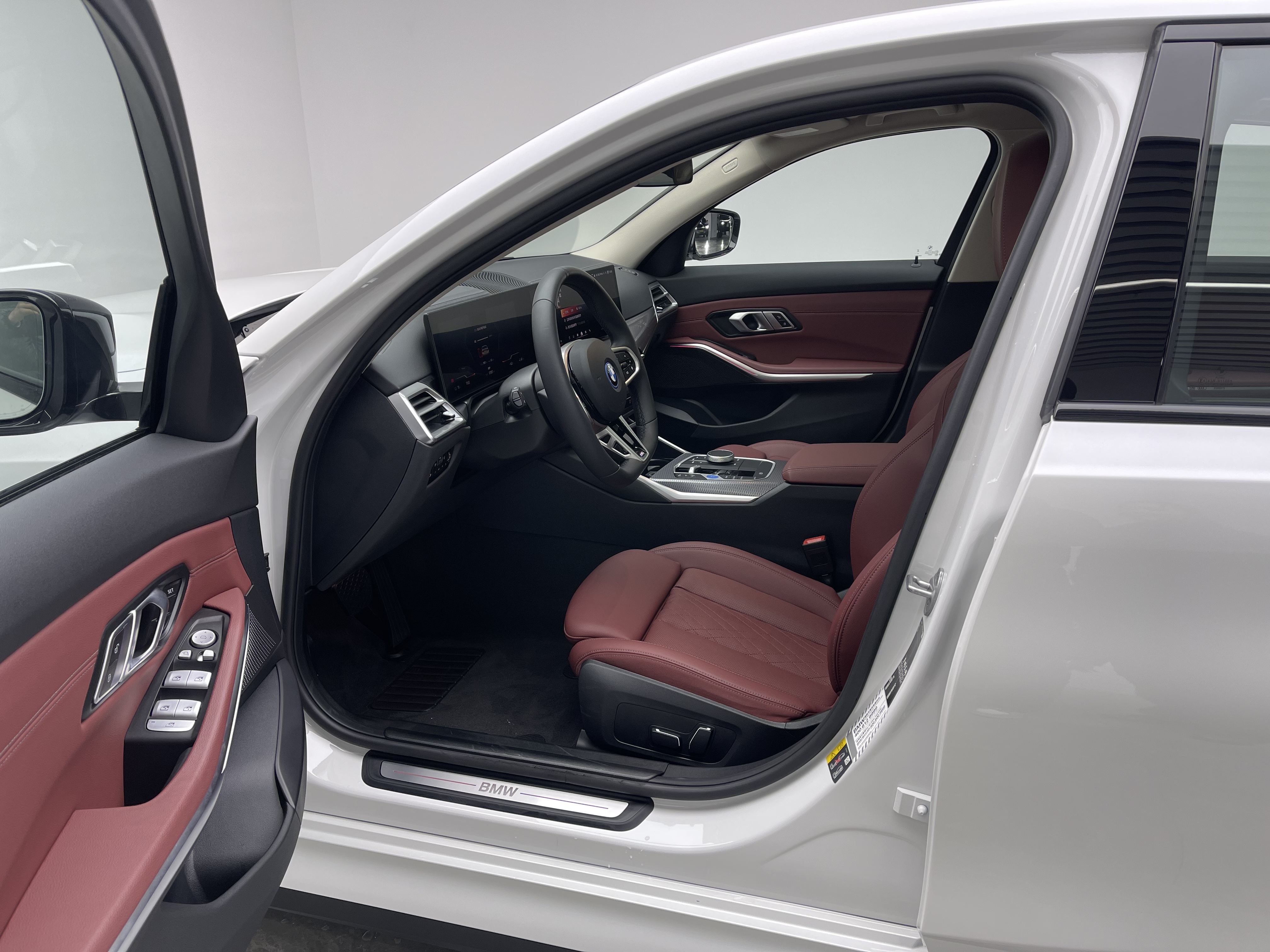 BMW i3 2024 immagine di auto #16