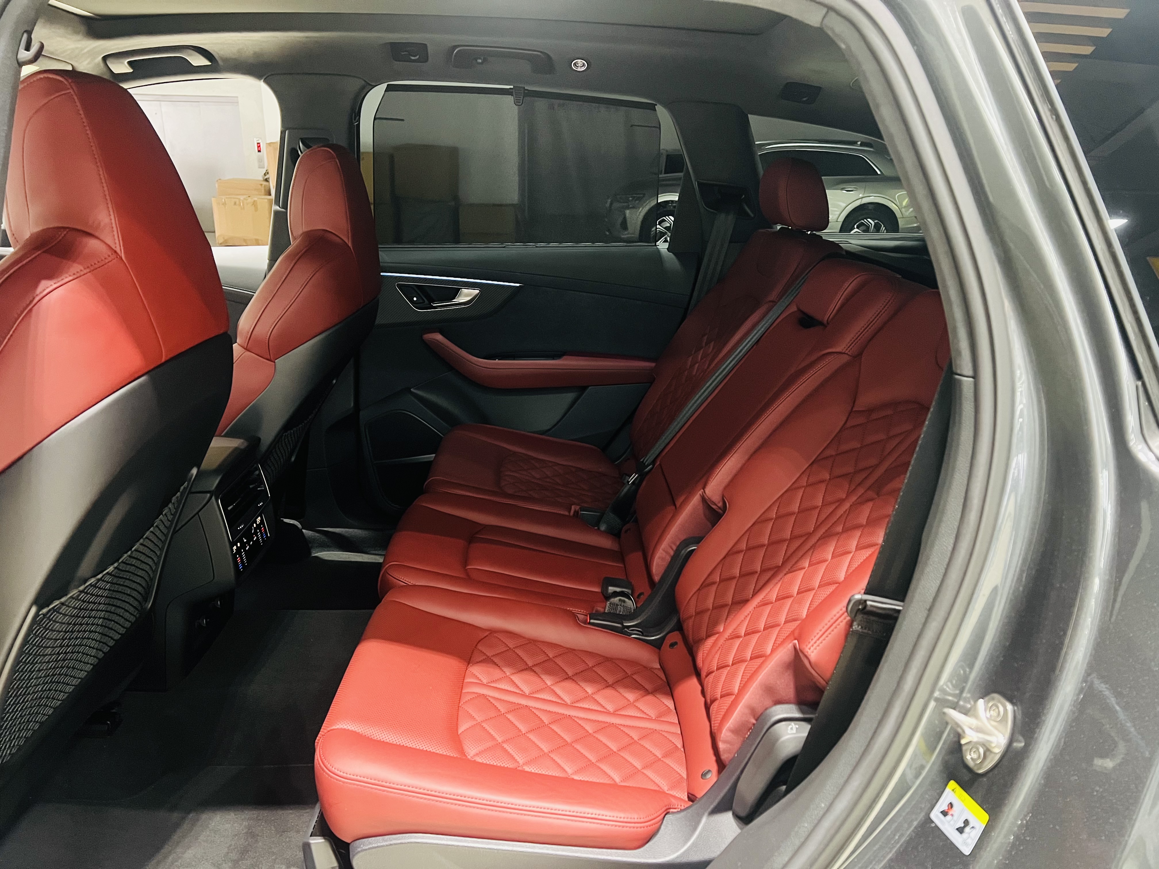 Audi SQ7 2024 #16 Audi SQ7 2024 изображение автомобиля #16