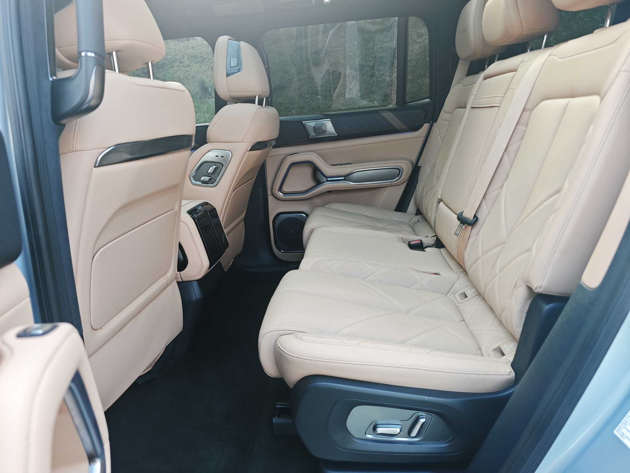 FangChengBao Leopard 8 2024 #16 FangChengBao Leopard 8 2024 immagine di auto #16