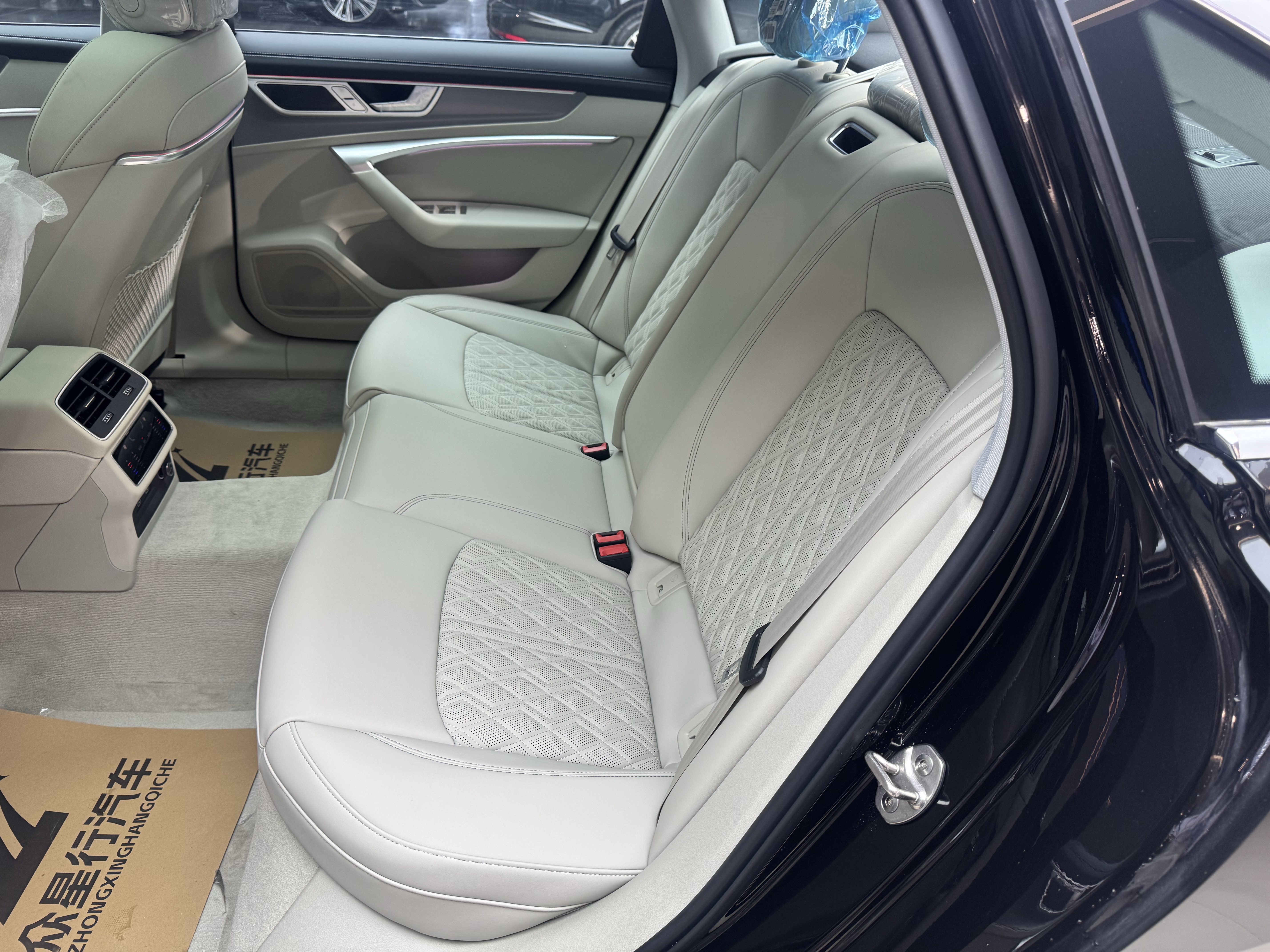 Audi A6L 2026 car image #16