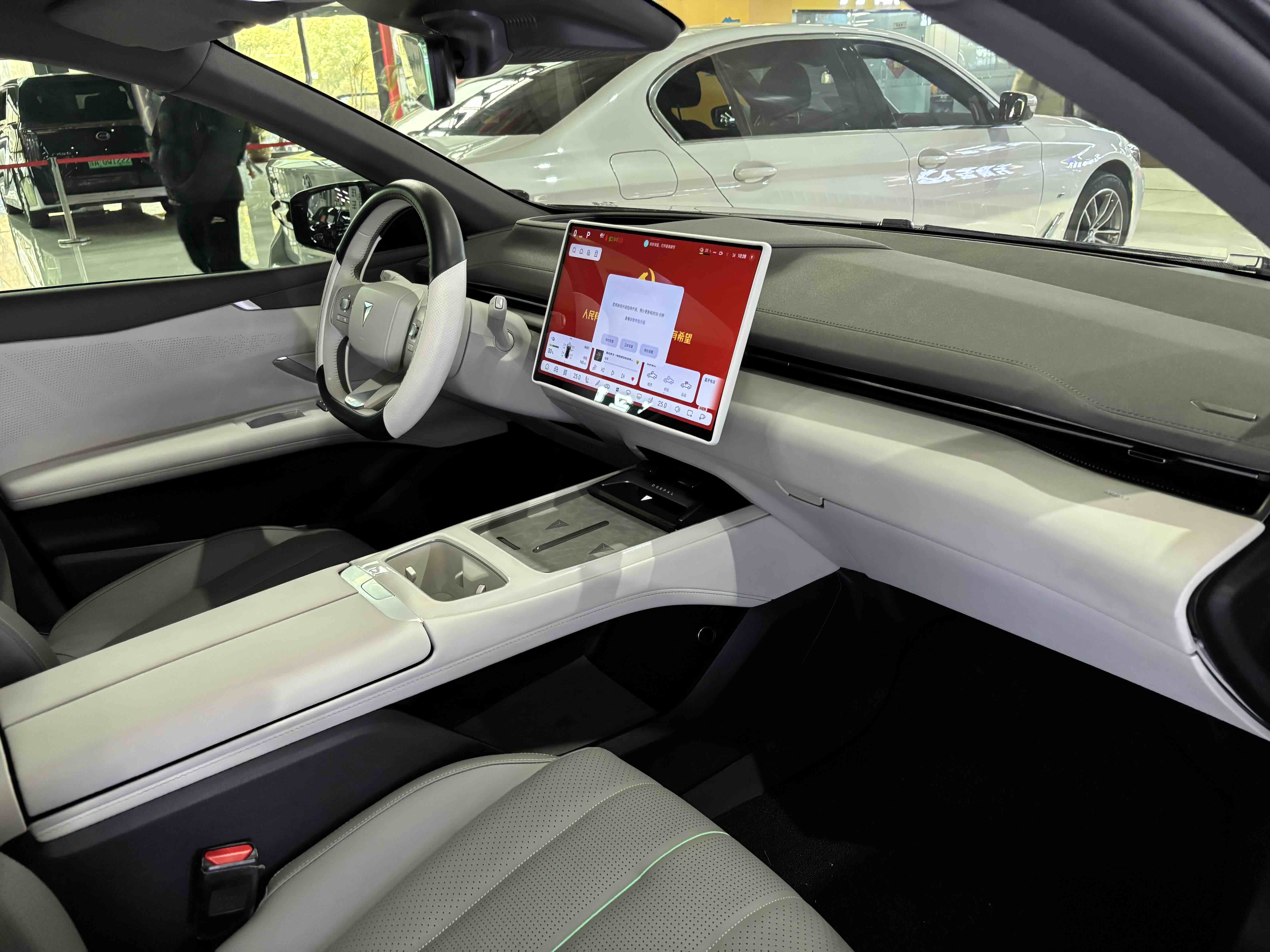 Deepal L07 2025 imagem de carro #16