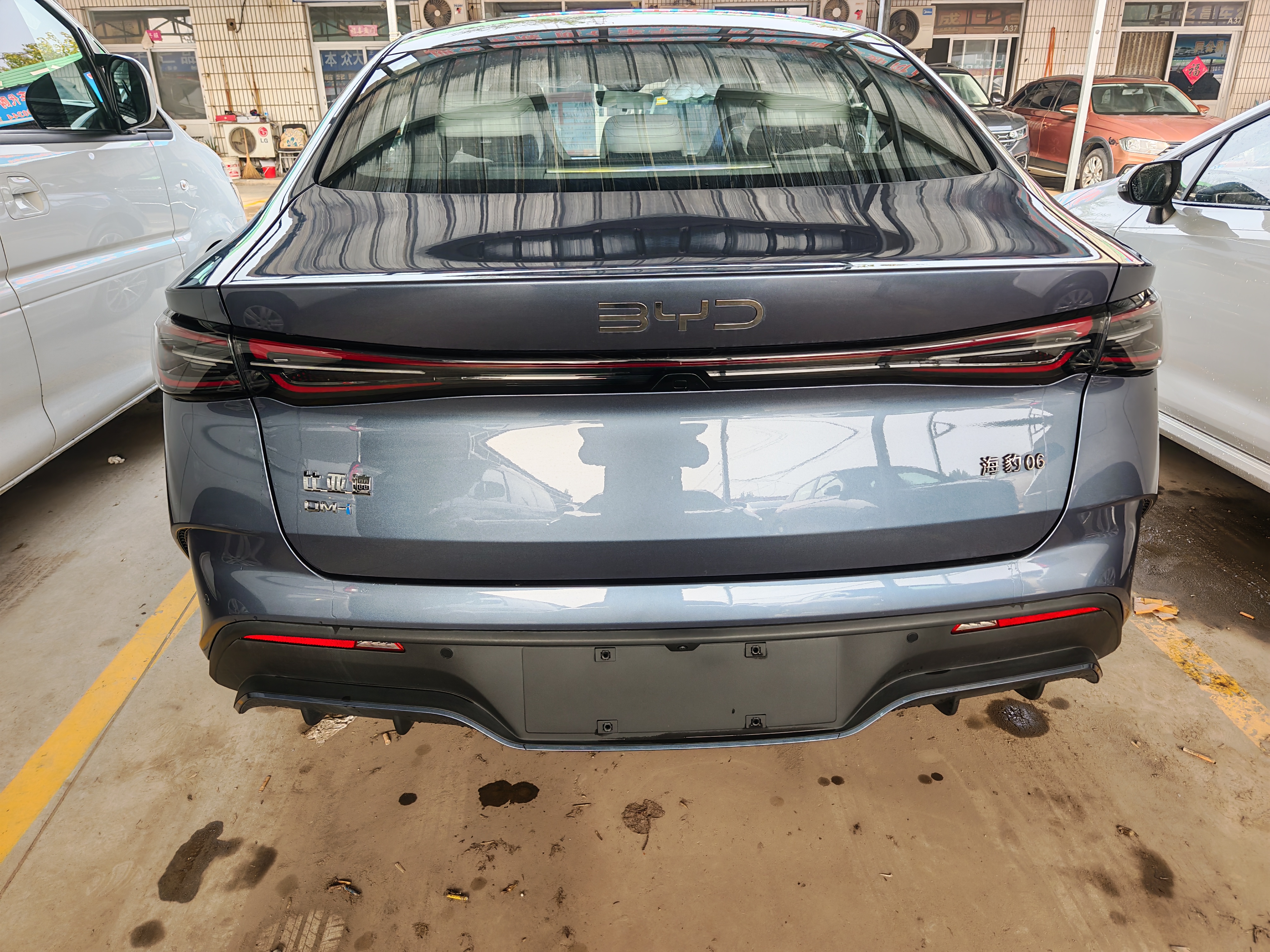 BYD Seal 06 DM-i 2025 immagine di auto #16