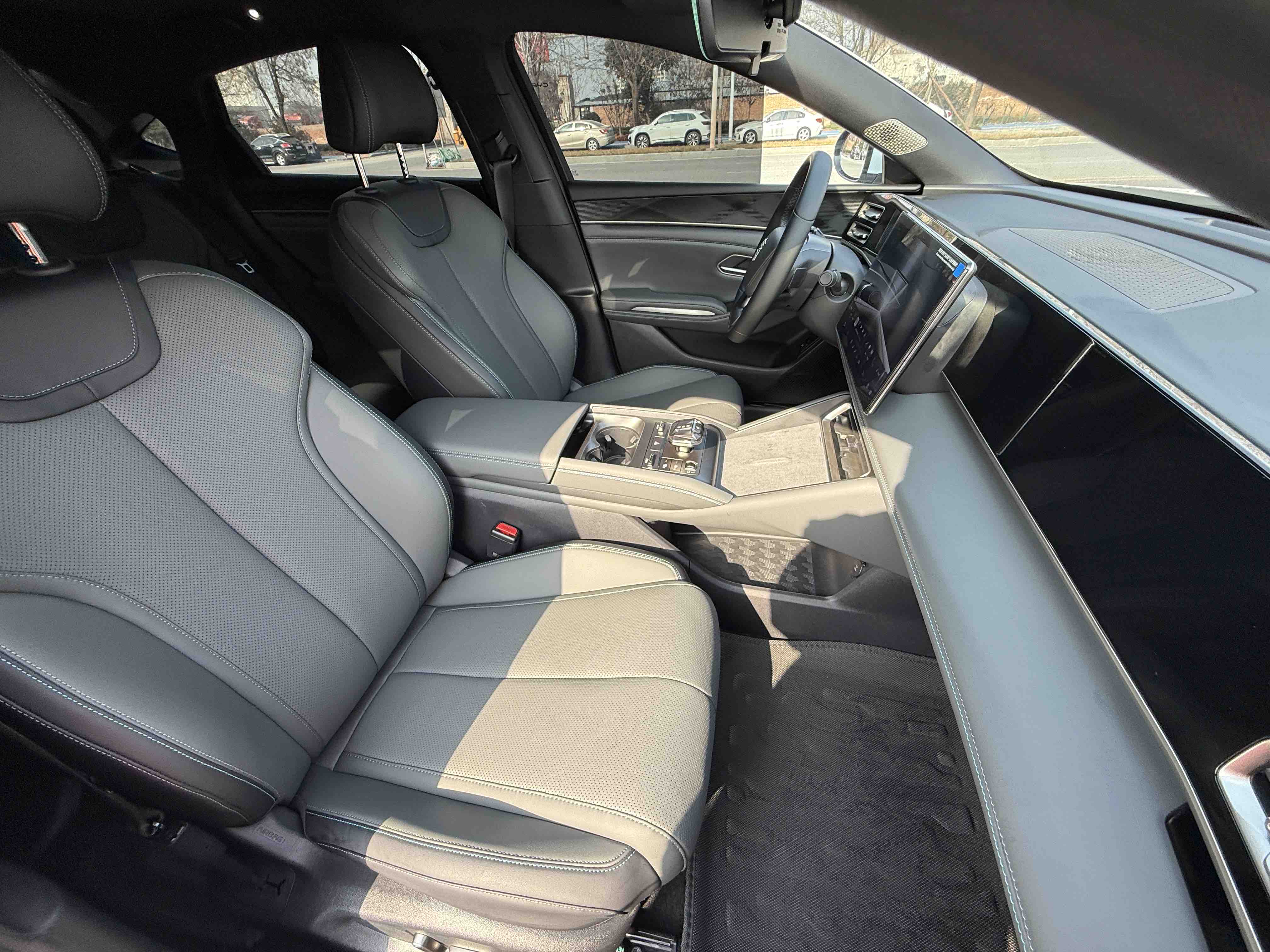 BYD Qin L 2025 car image #16