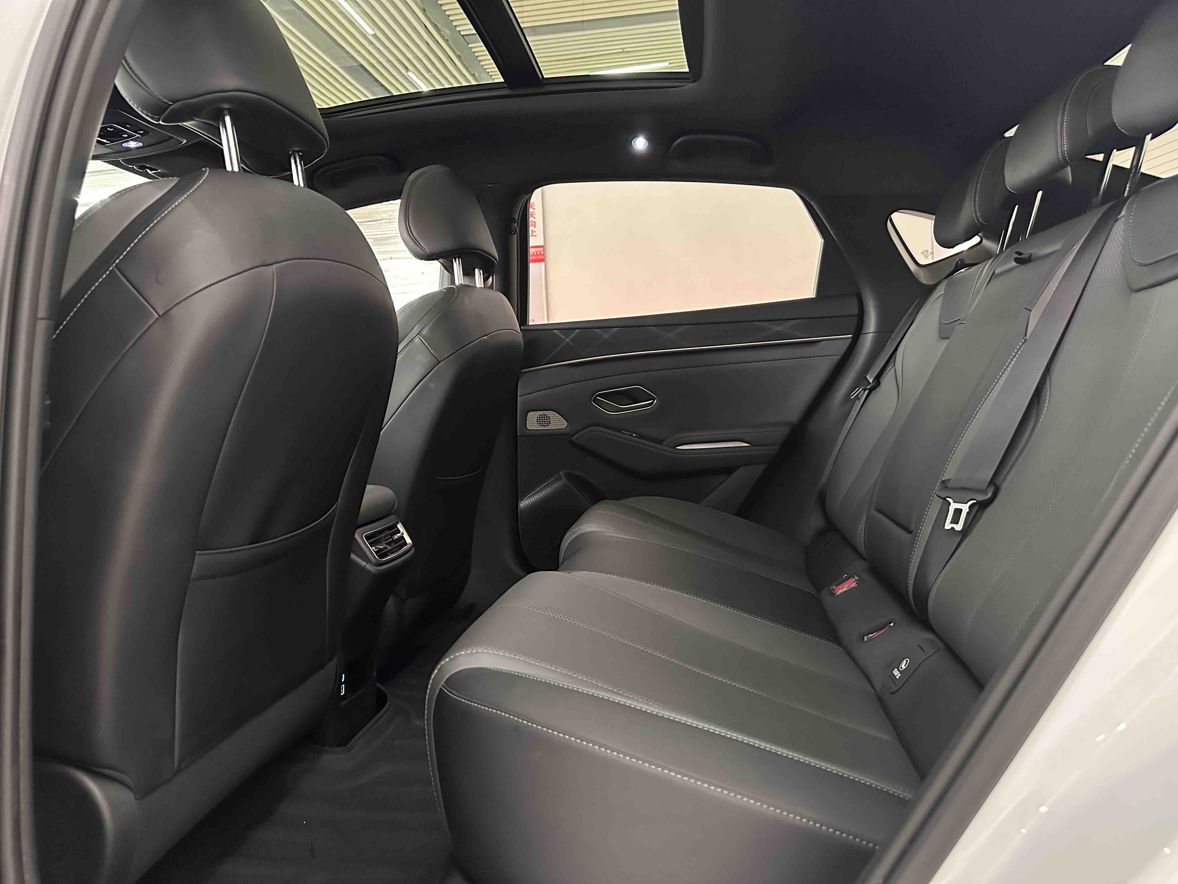 BYD Qin L 2025 car image #16