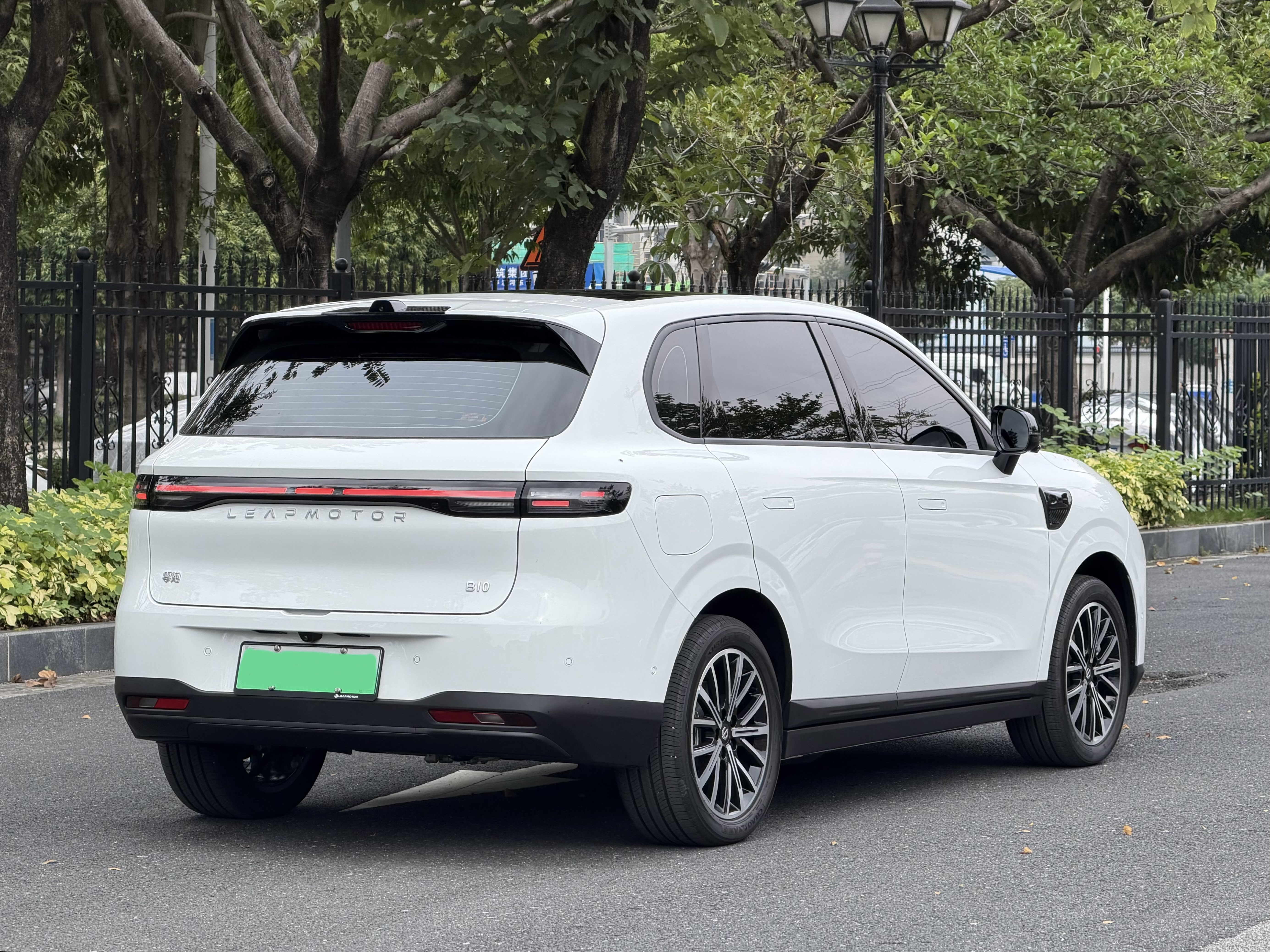 零跑汽车 零跑B10 2025 汽车图片 #16