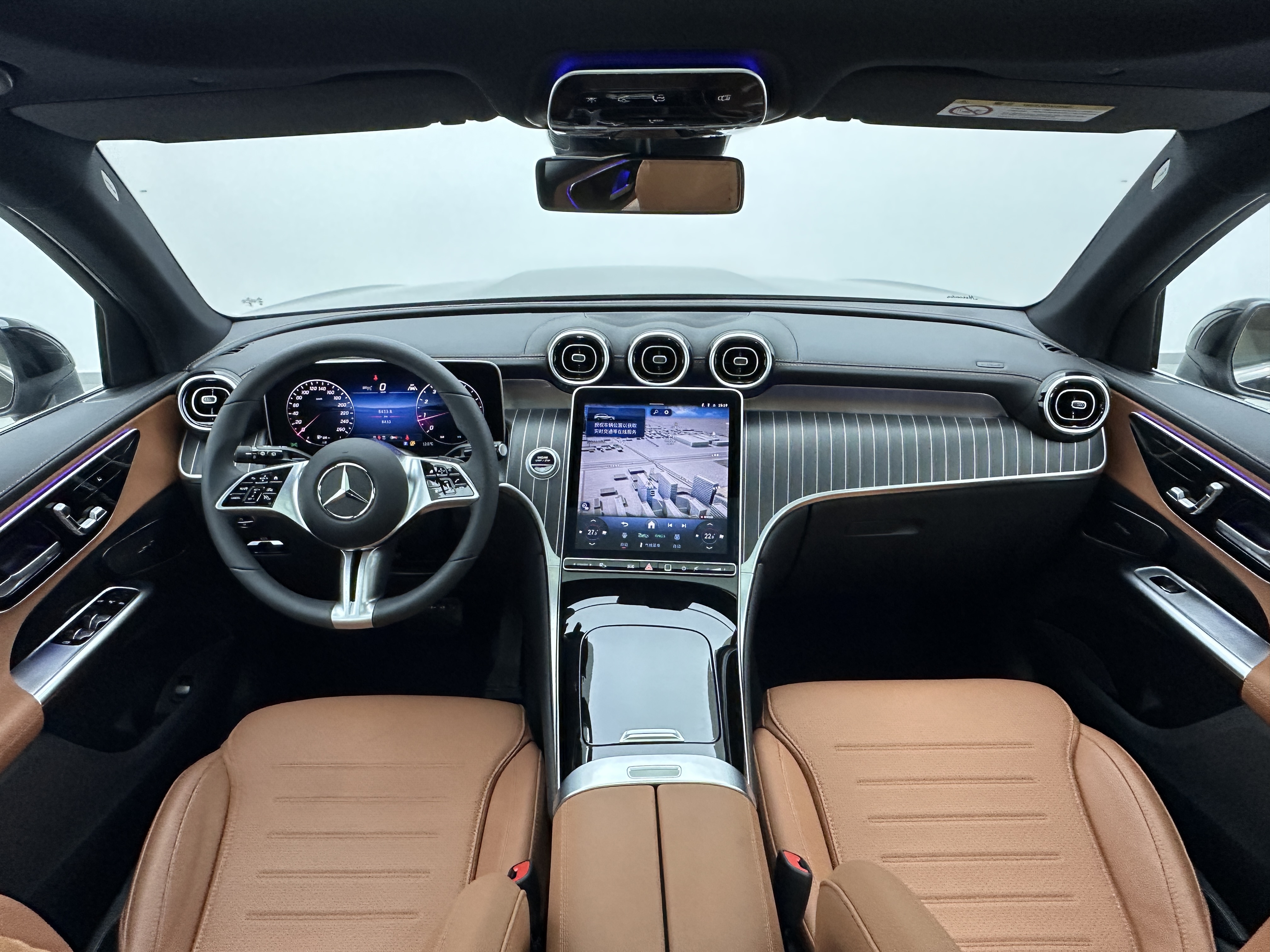 Mercedes-Benz GLC Class 2025 immagine di auto #16