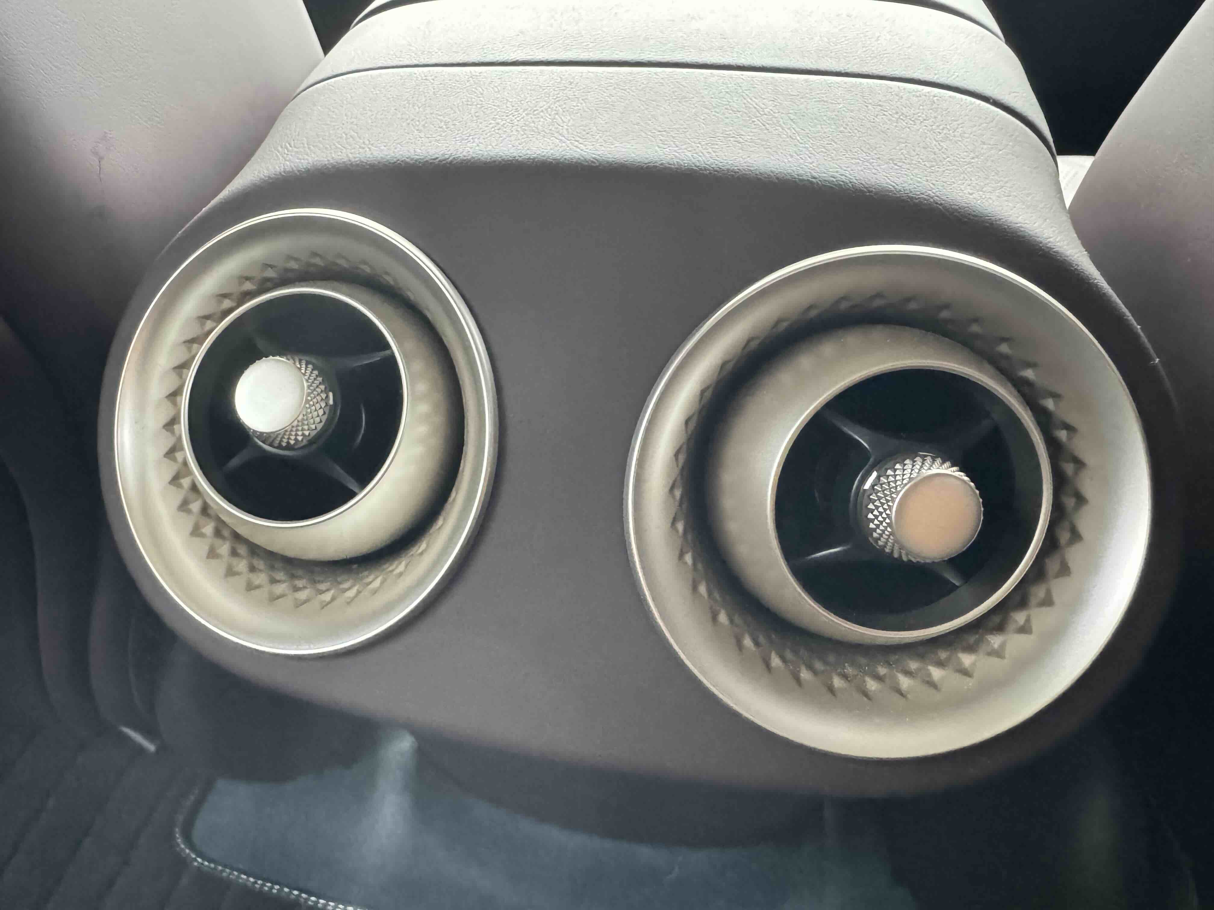 Avatr 11 2025 imagem de carro #16