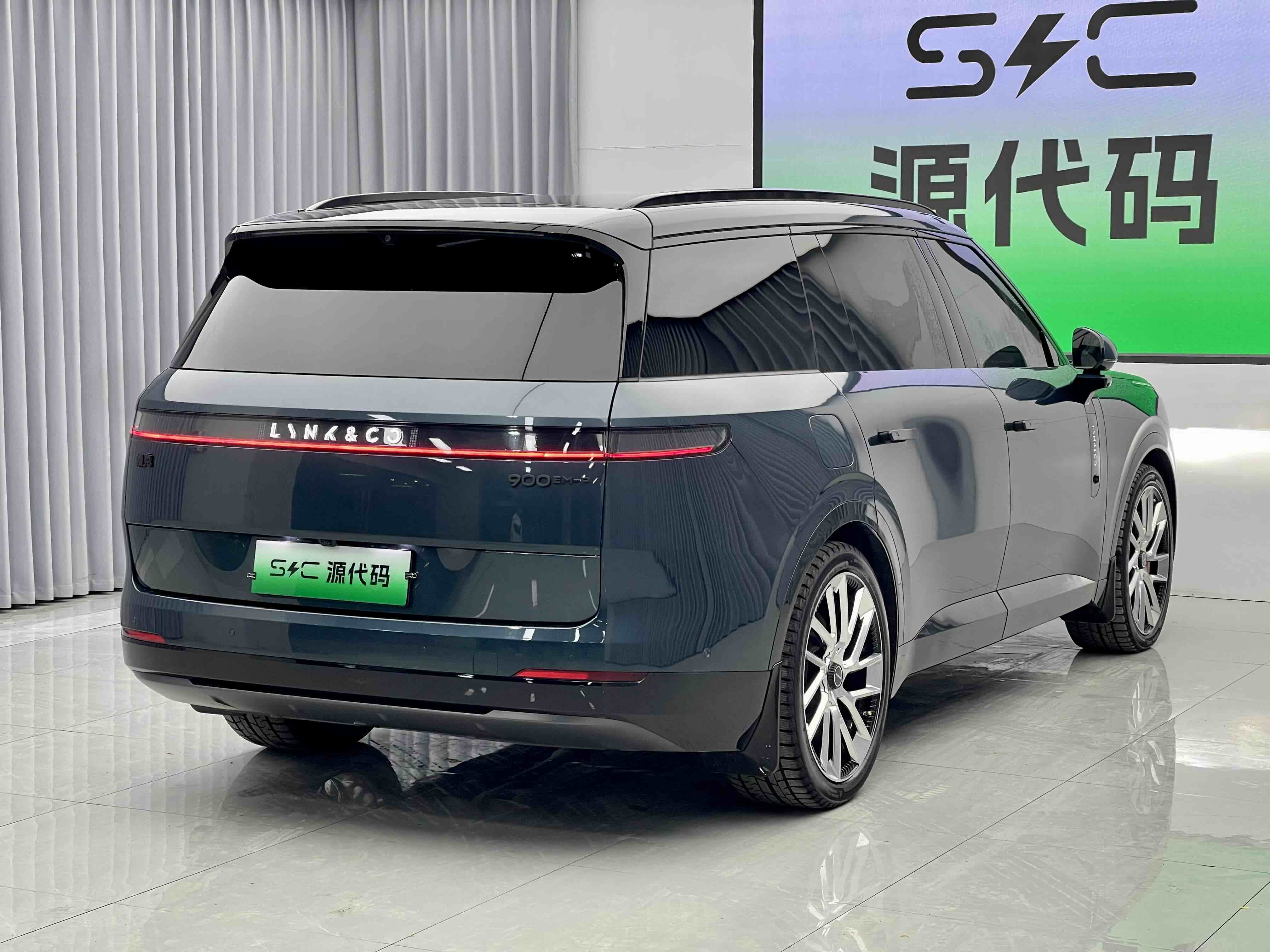 Lynk & Co 900 2025 #16 Lynk & Co 900 2025 car image #16