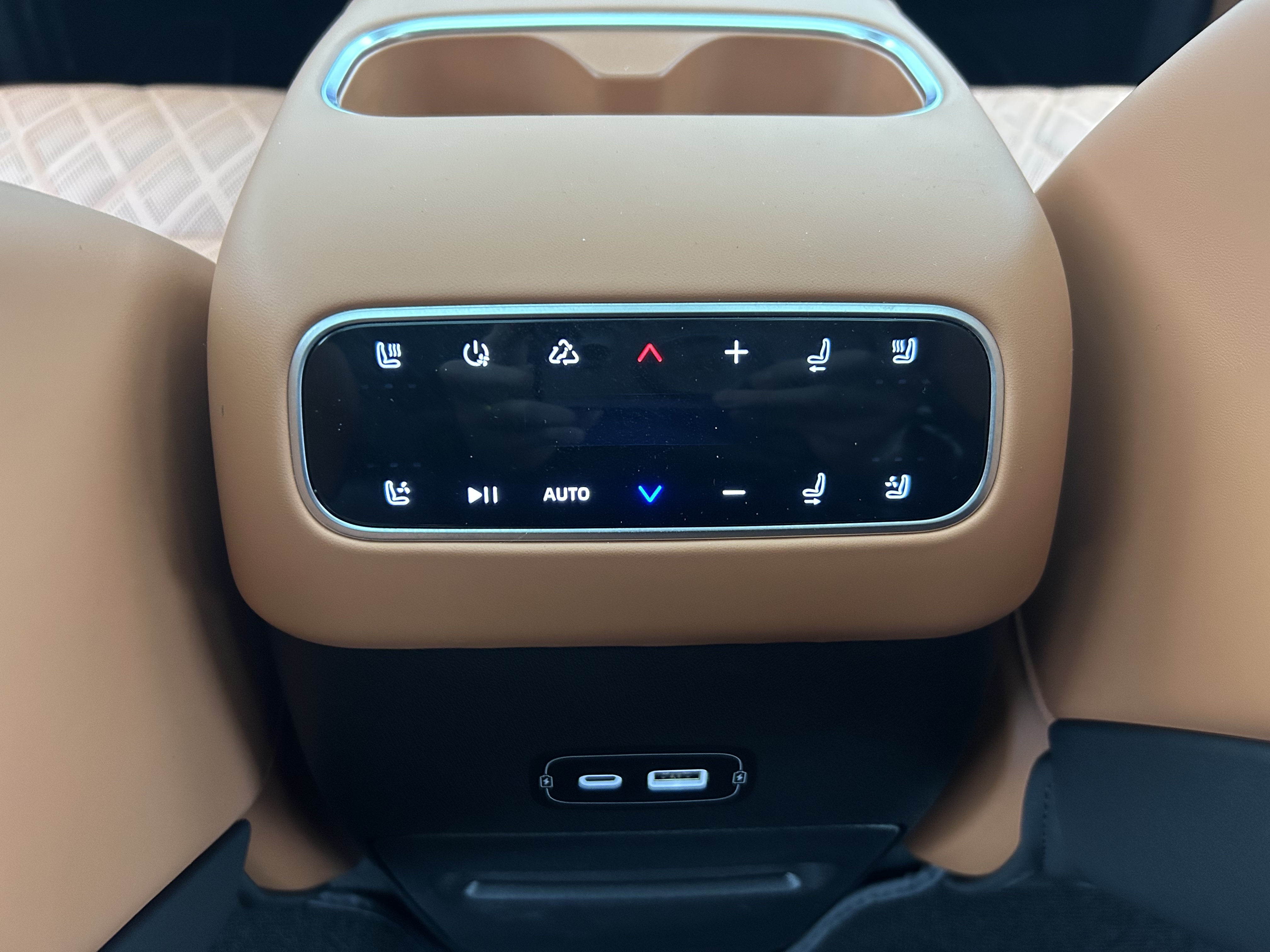 Leapmotor C16 2025 car image #16