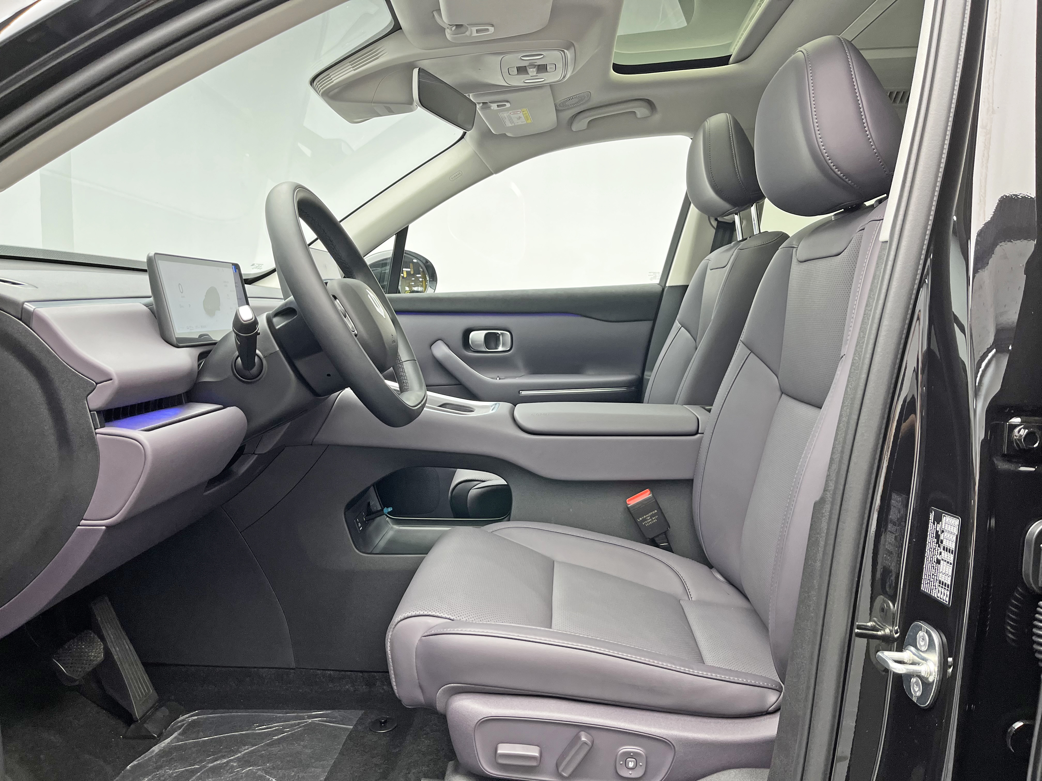 零跑汽车 零跑C16 2025 汽车图片 #16