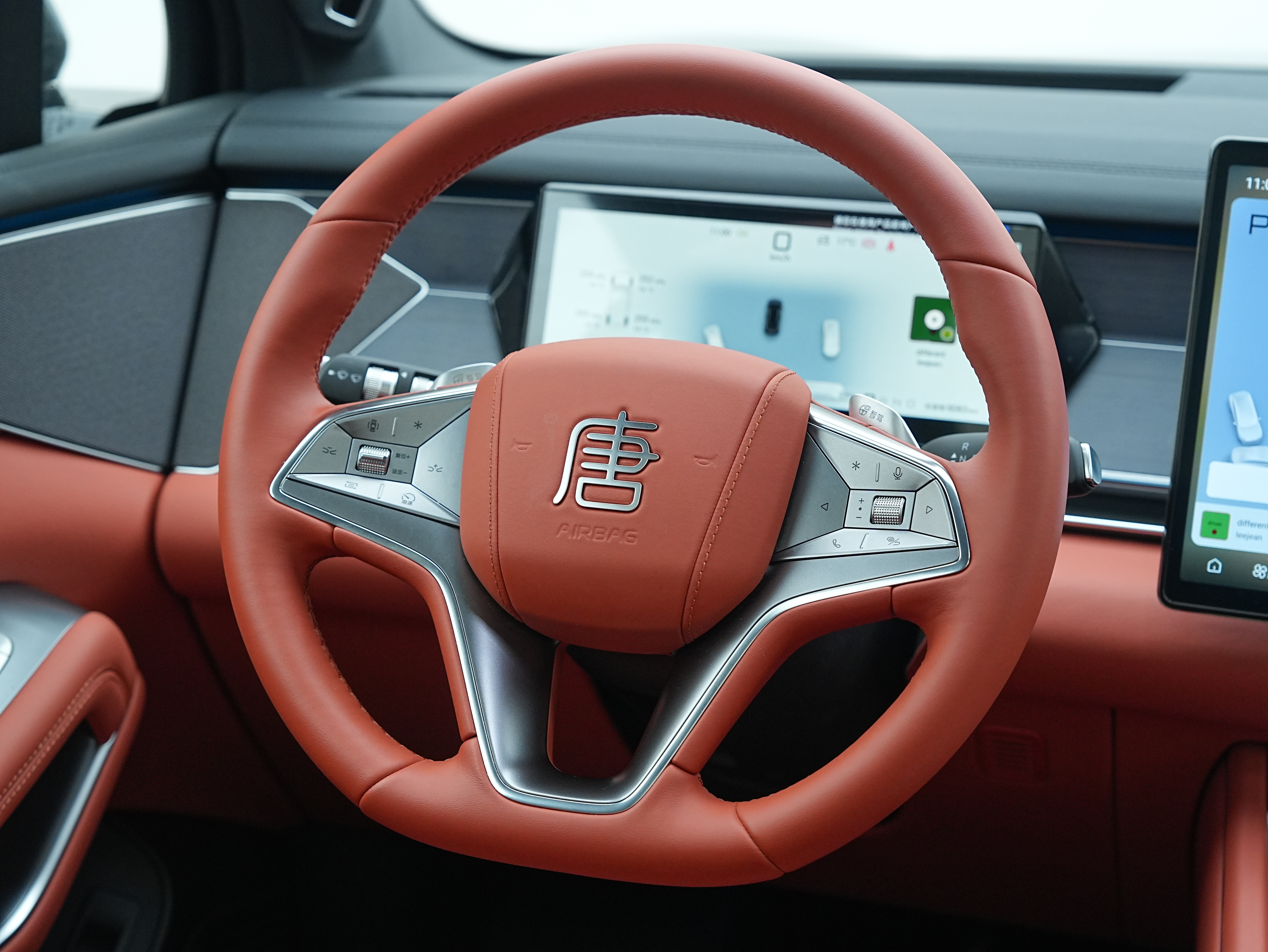 BYD Tang L 2025 car image #16