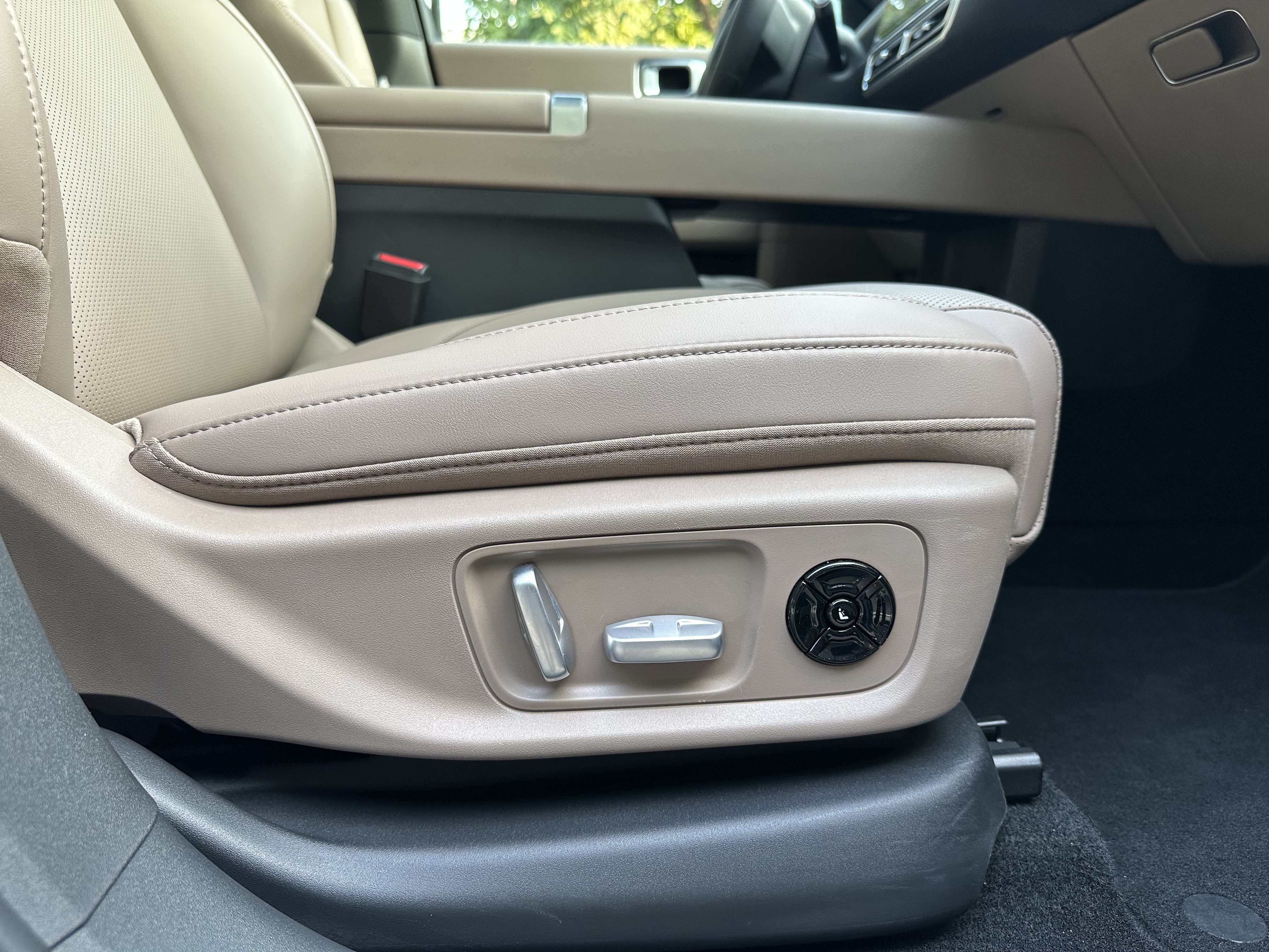 Li L6 2025 imagen de coche #16