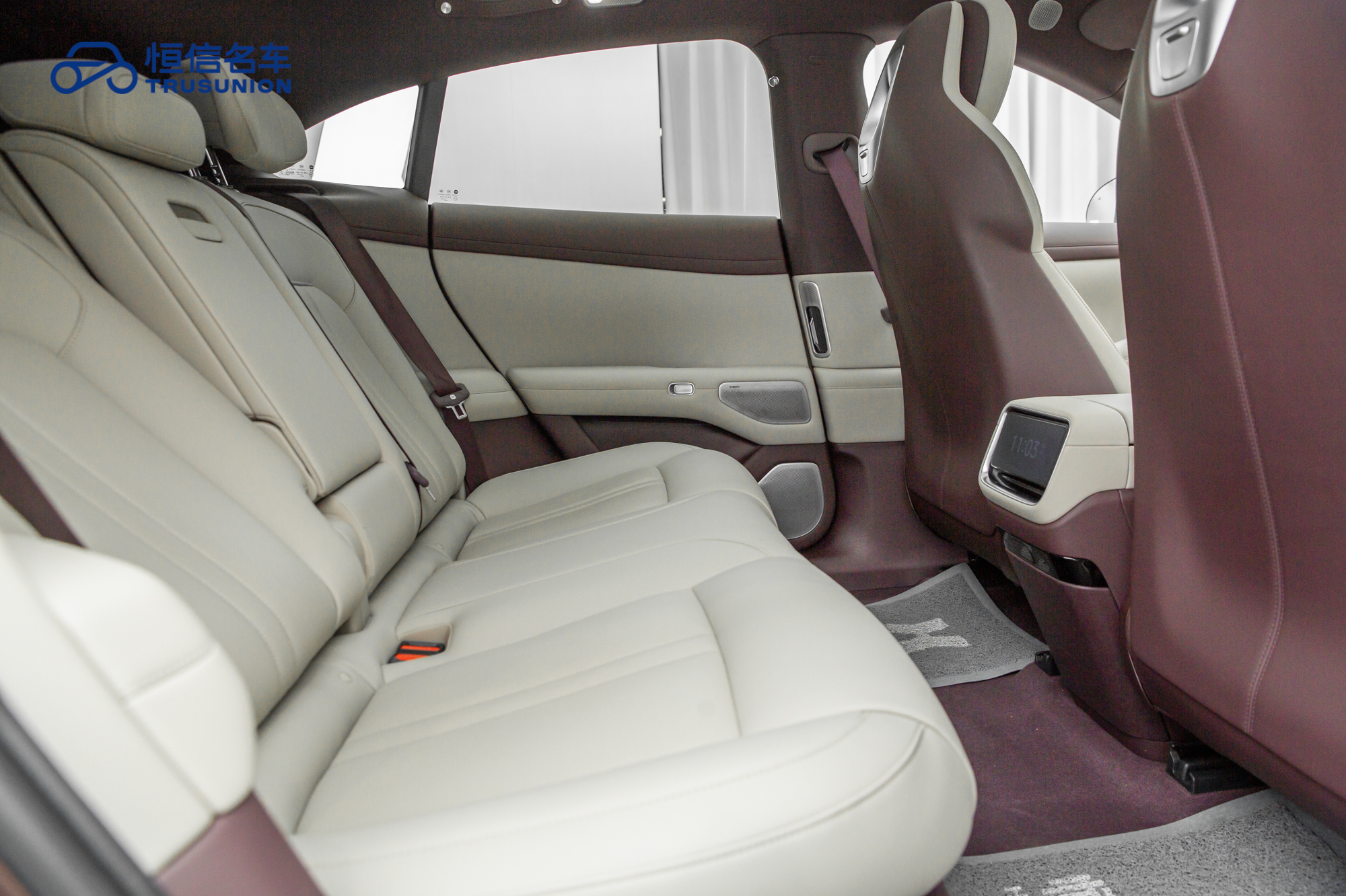 小米汽车 小米YU7 2025 汽车图片 #16