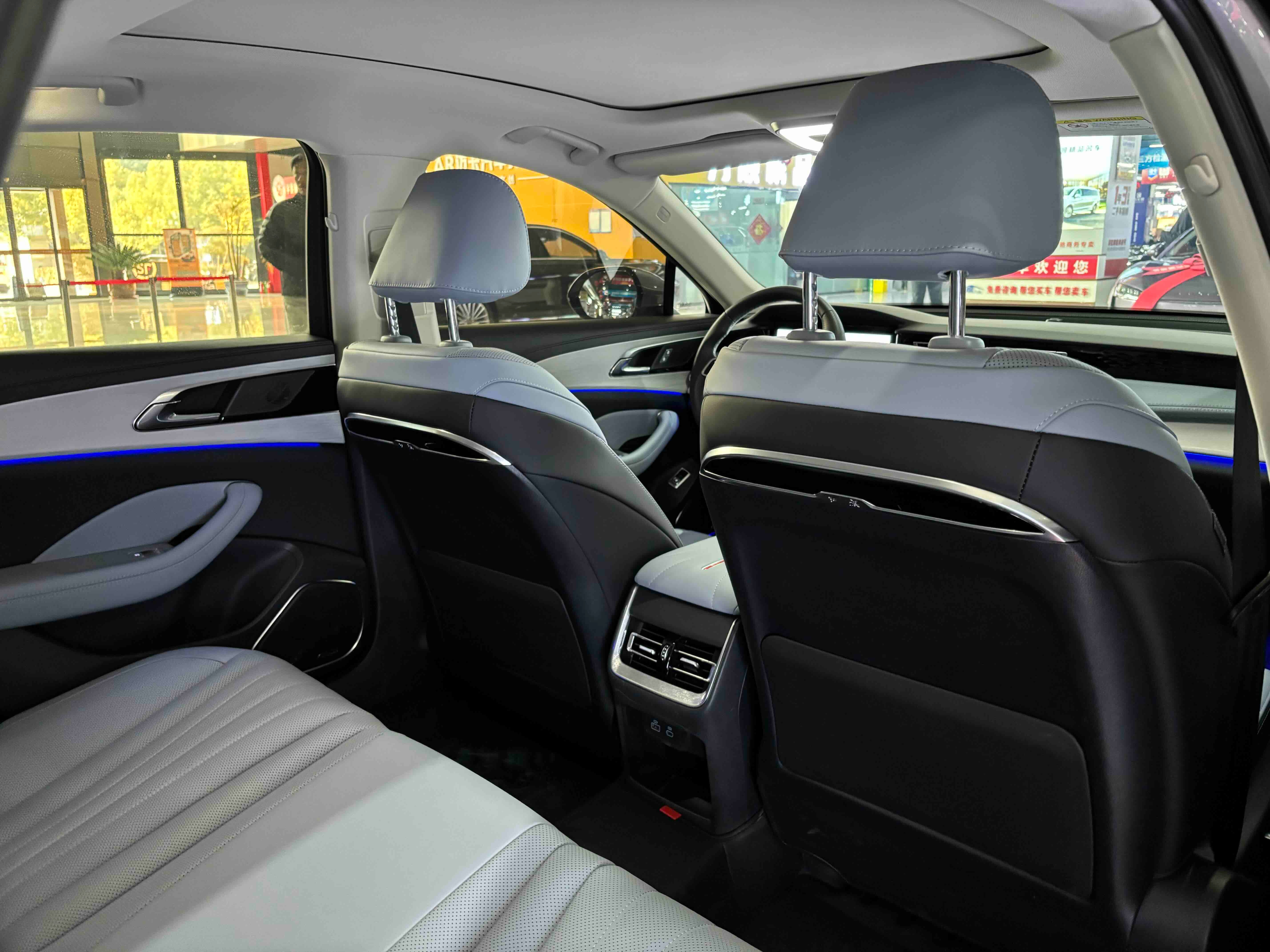 HongQi H5 PHEV 2025 car image #16