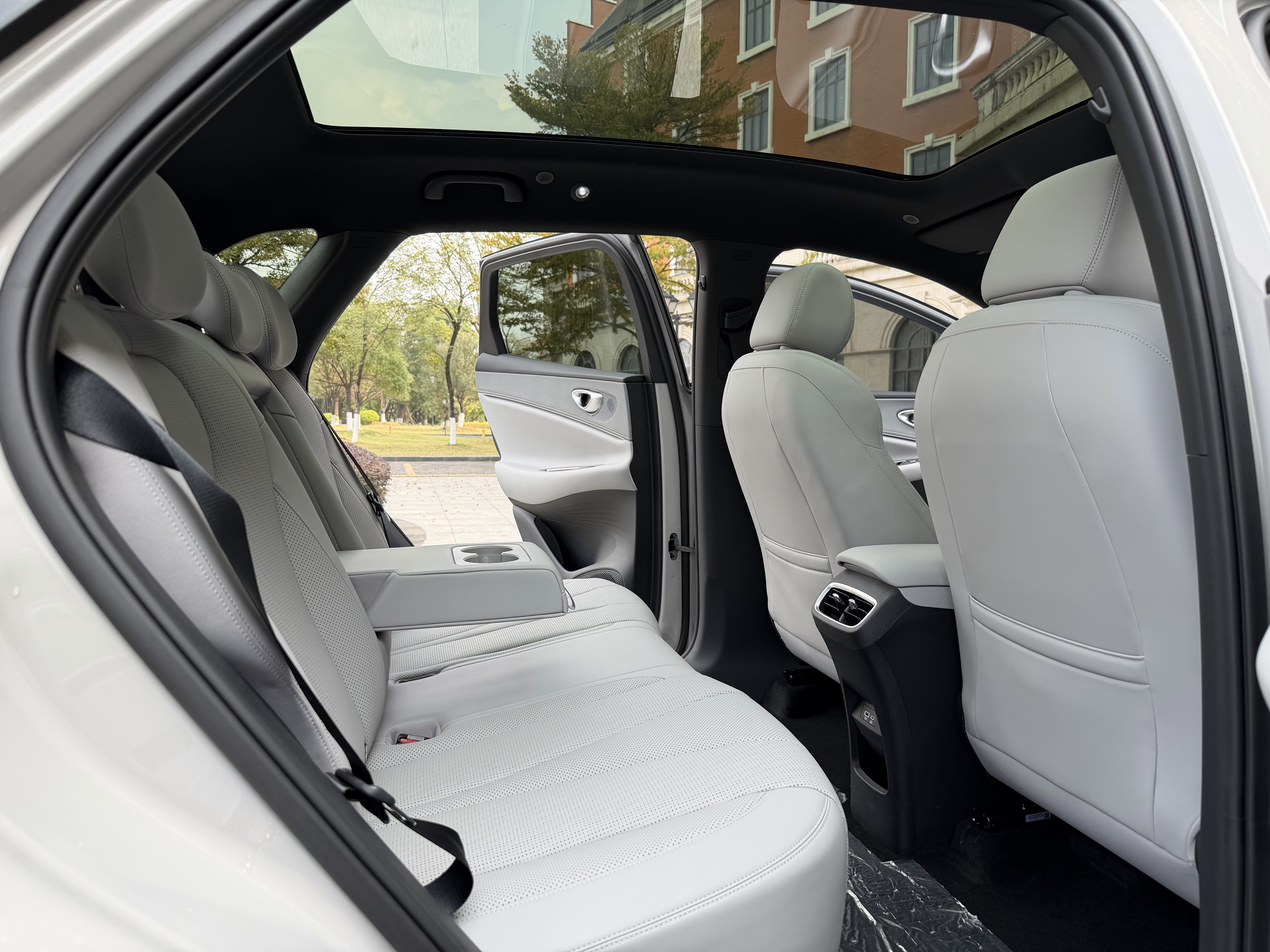 BYD Sea Lion 06 New Energy 2025 car image #16