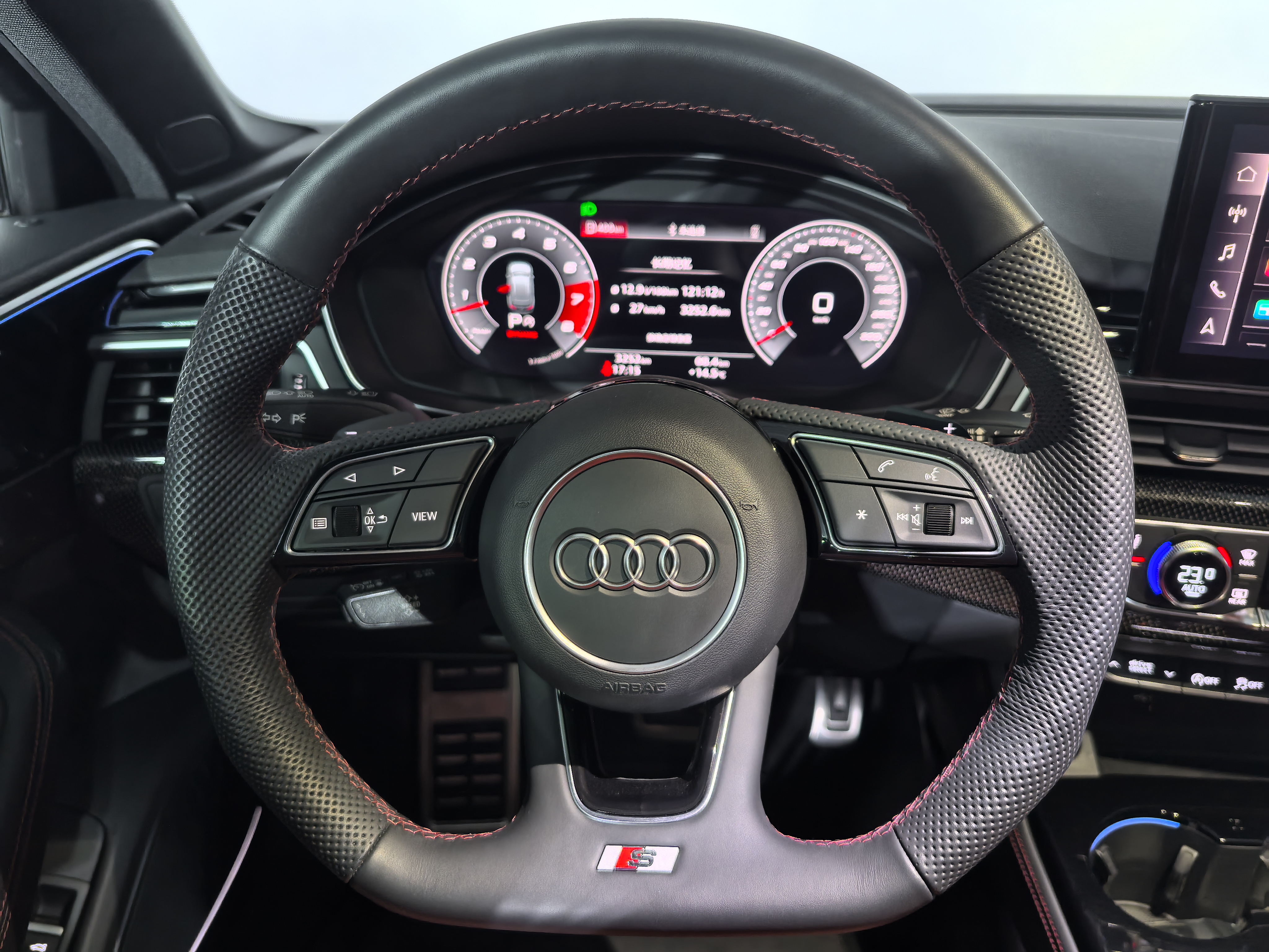 Audi S4 2025 imagem de carro #16