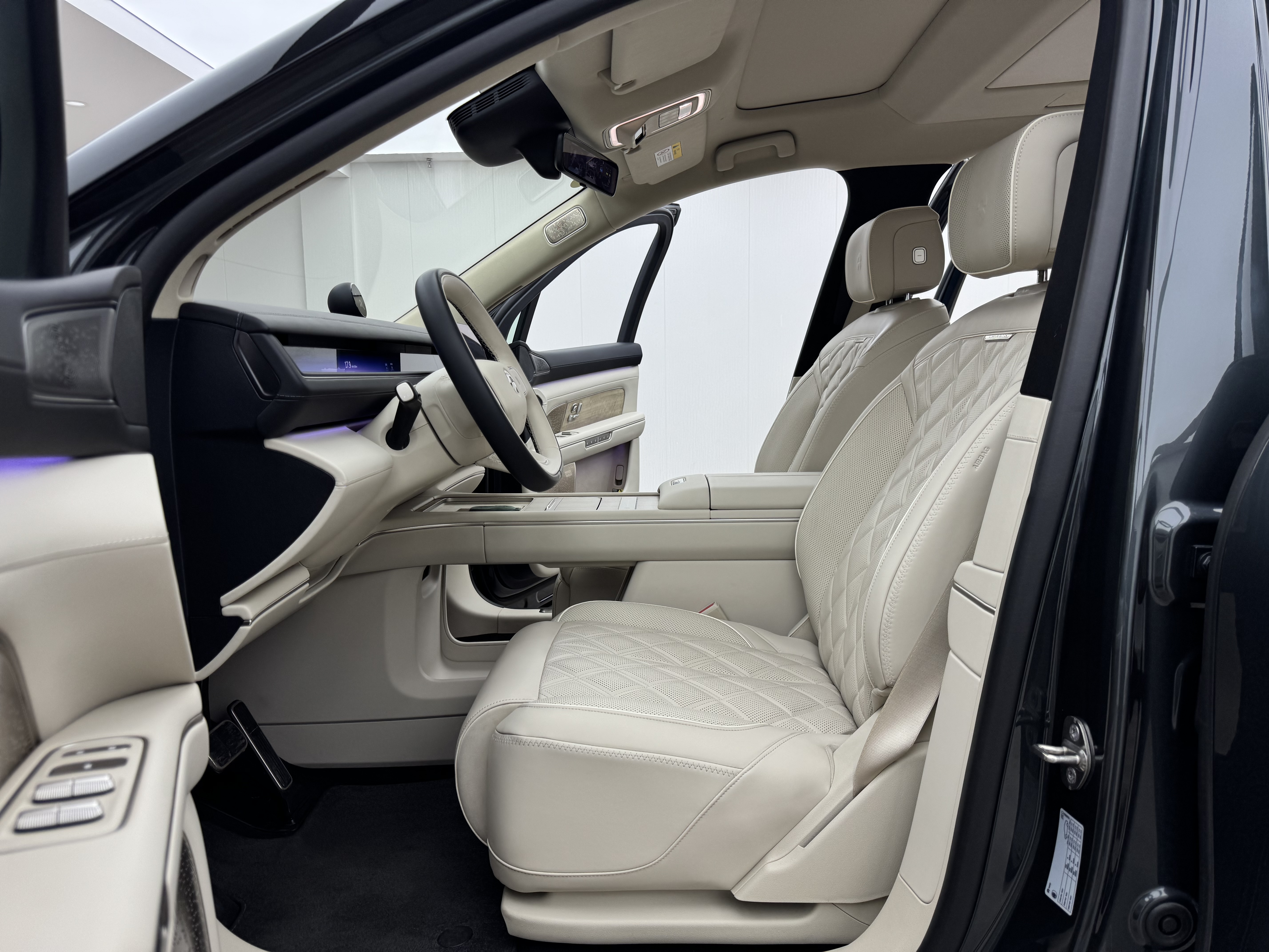 蔚来 蔚来ES8 2025 汽车图片 #16