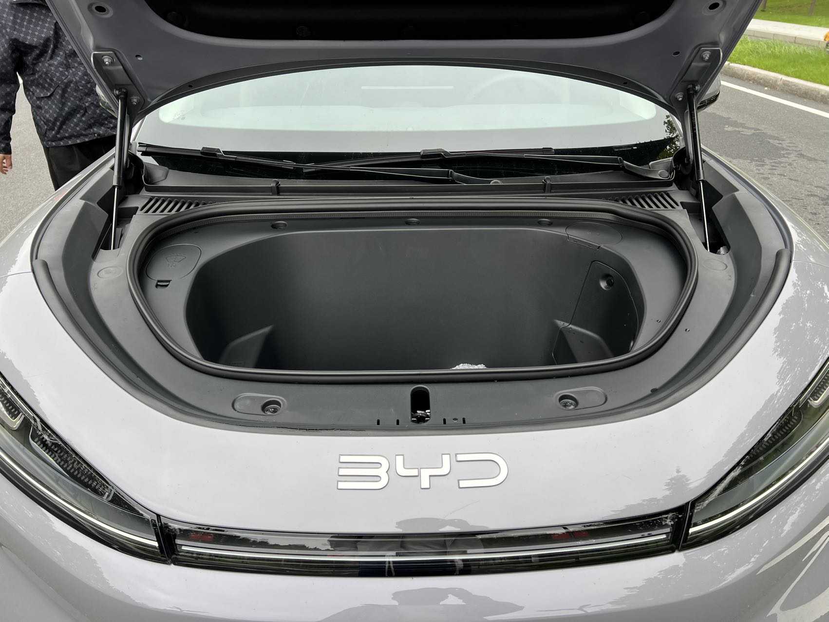 BYD Sea Lion 05 EV 2025 car image #16