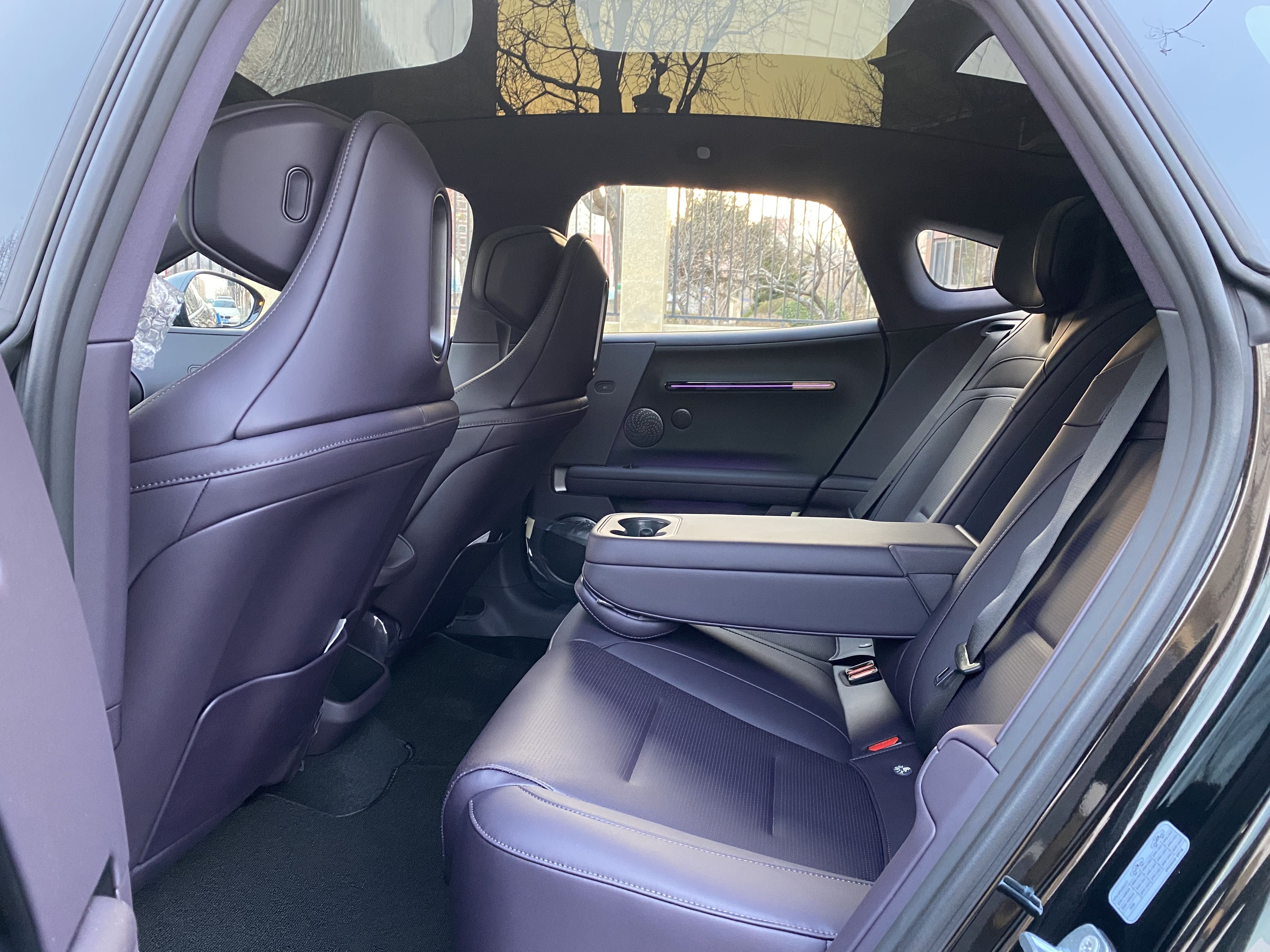 Avatr 06 2026 car image #16