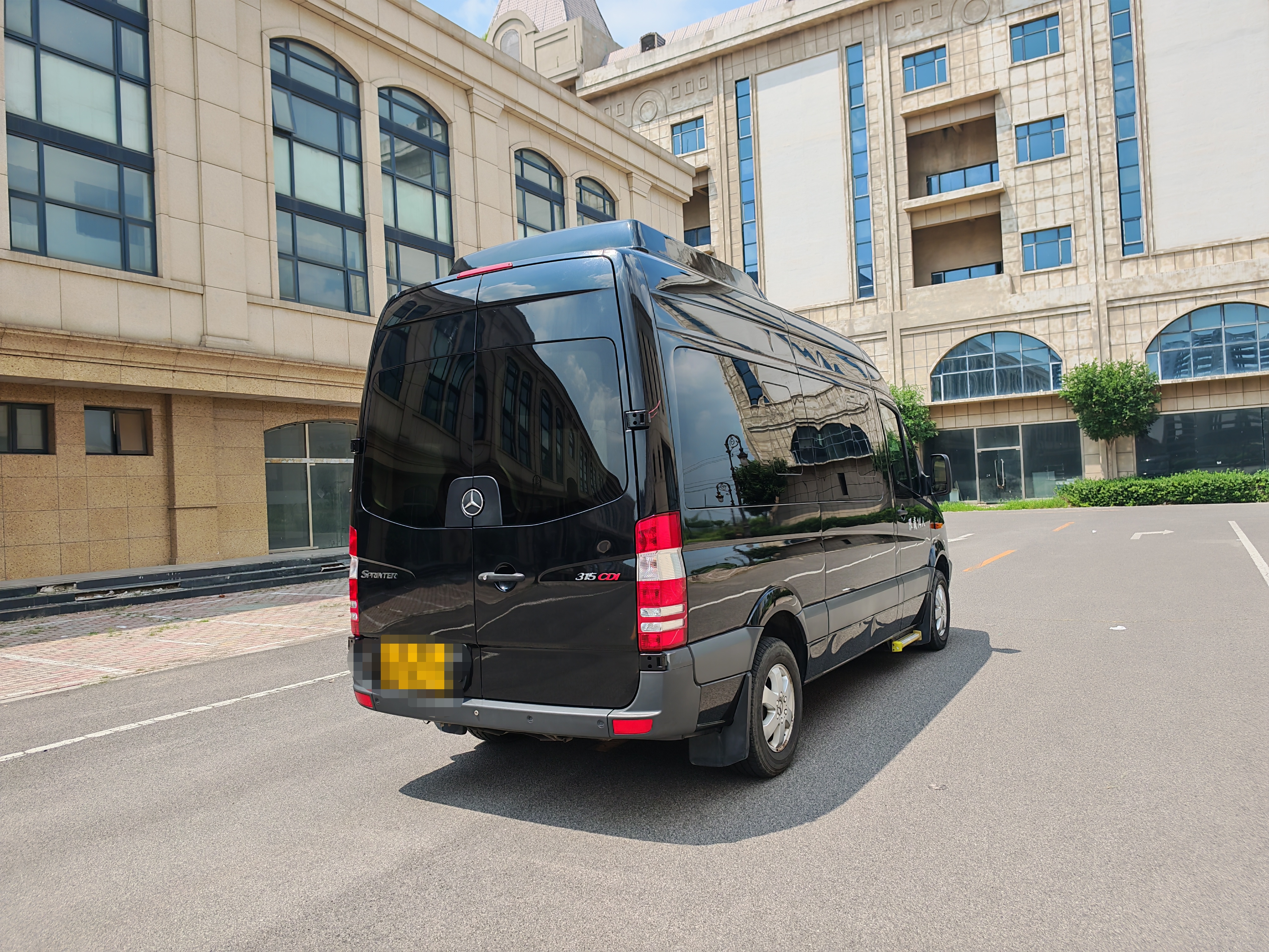 Mercedes-Benz Sprinter 2014 car image #16