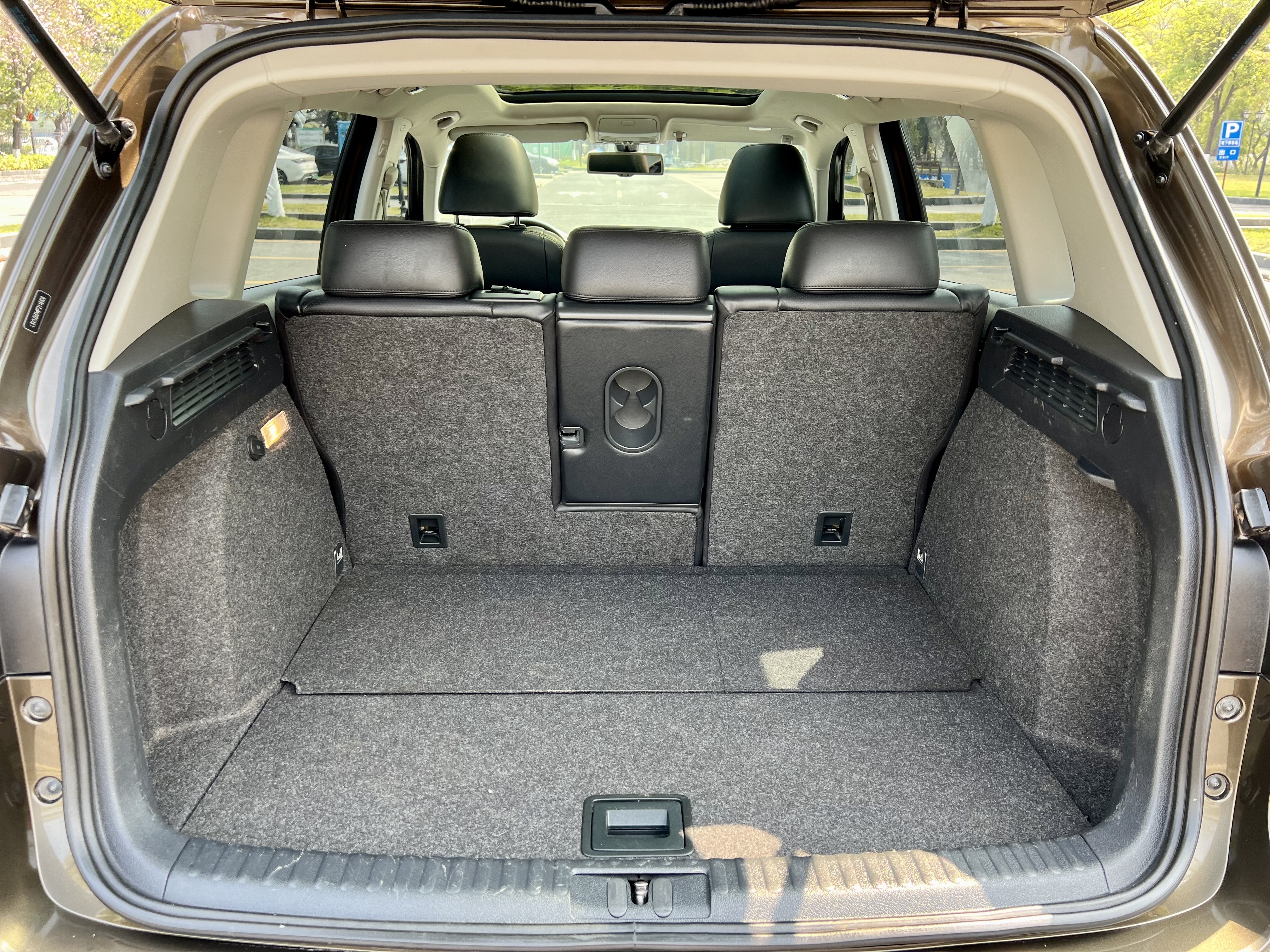 Volkswagen Tiguan 2015 car image #16