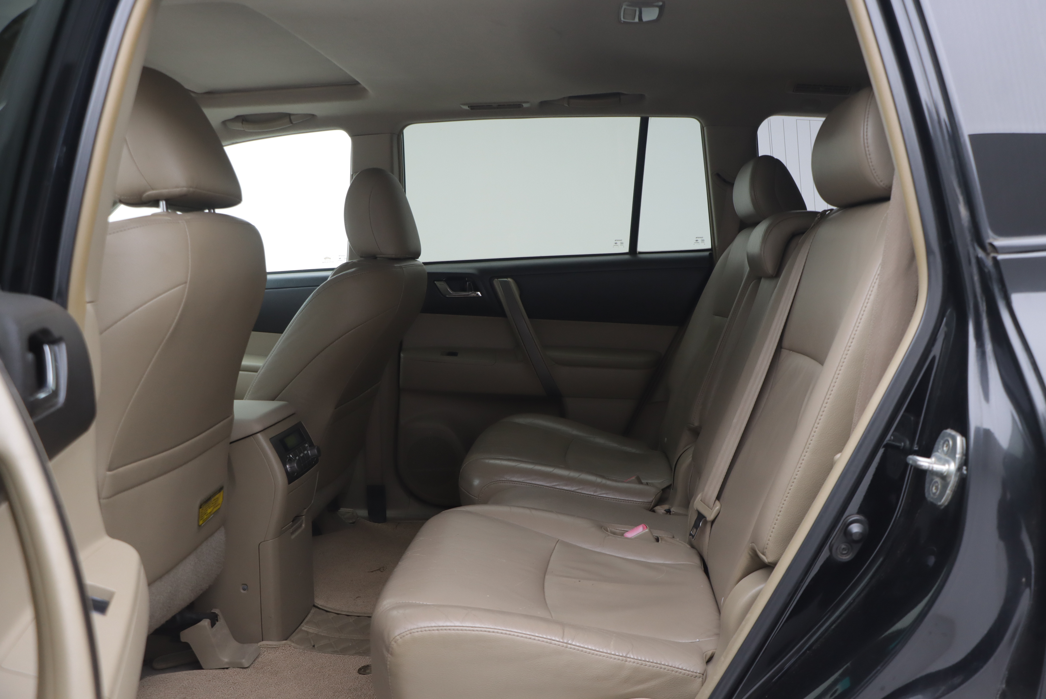 Toyota Highlander 2010 car image #16