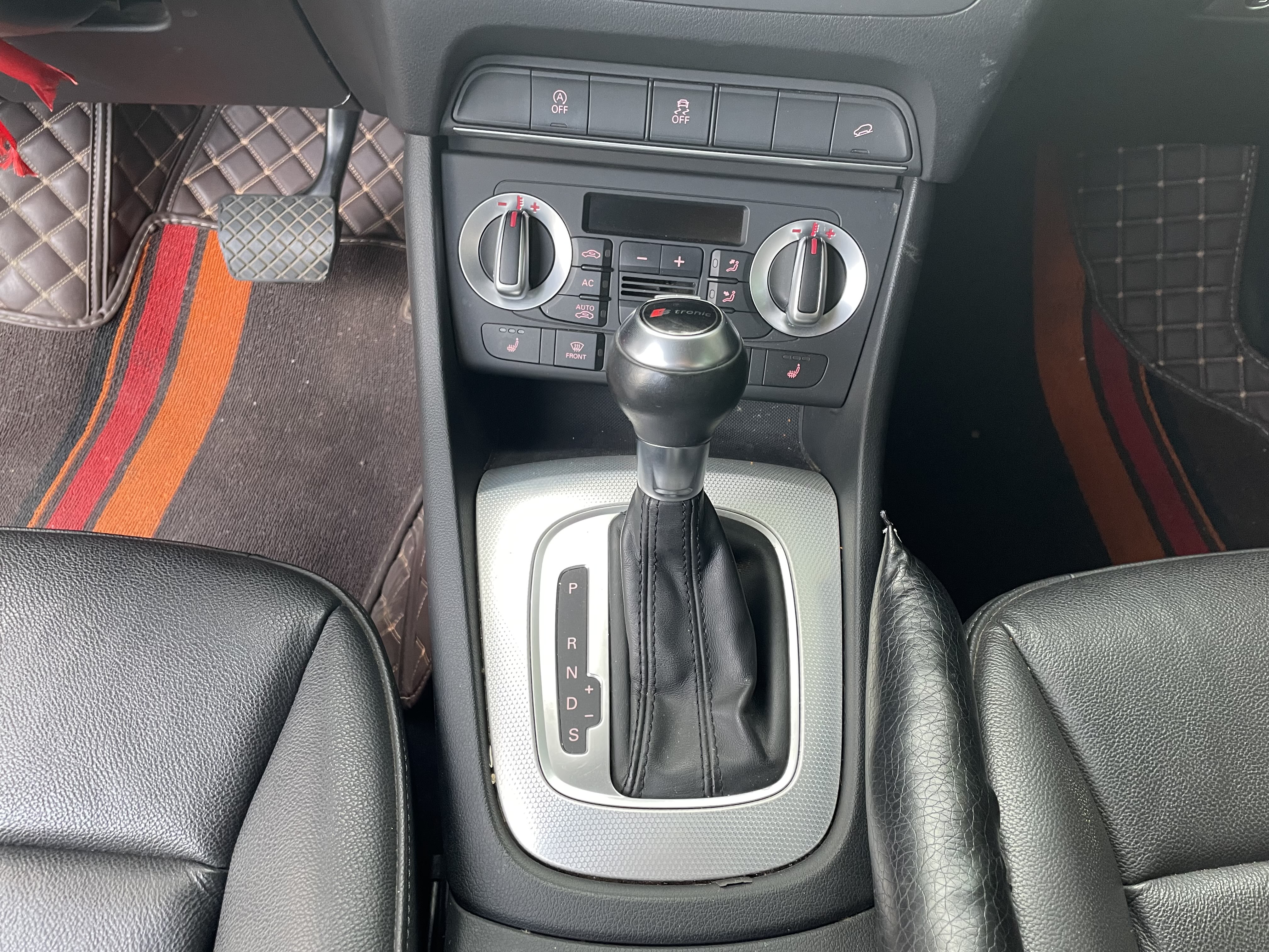 Audi Q3 (Imported) 2013 car image #16