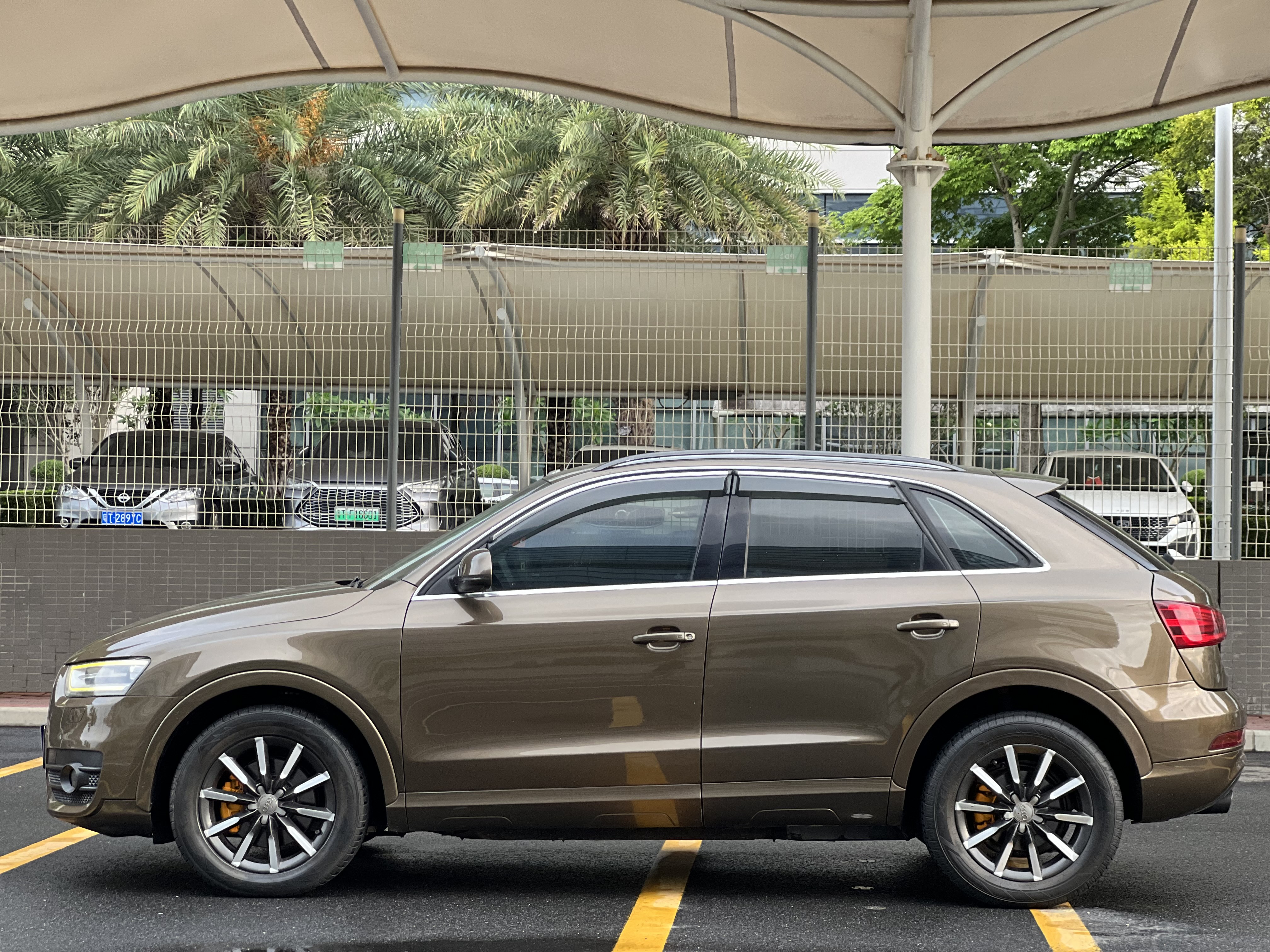 Audi Q3 (Imported) 2013 car image #16