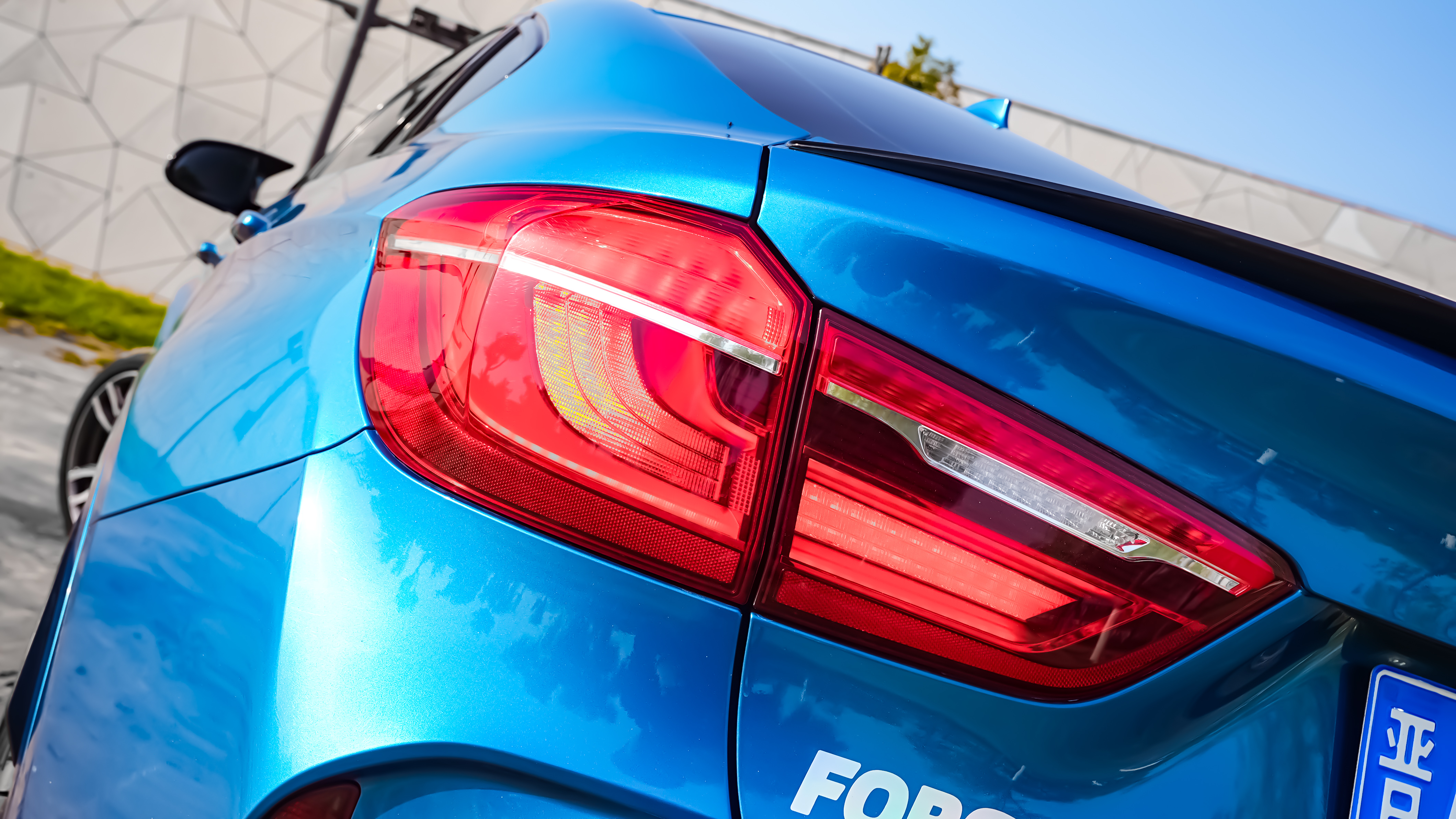 BMW X6 M 2016 car image #16