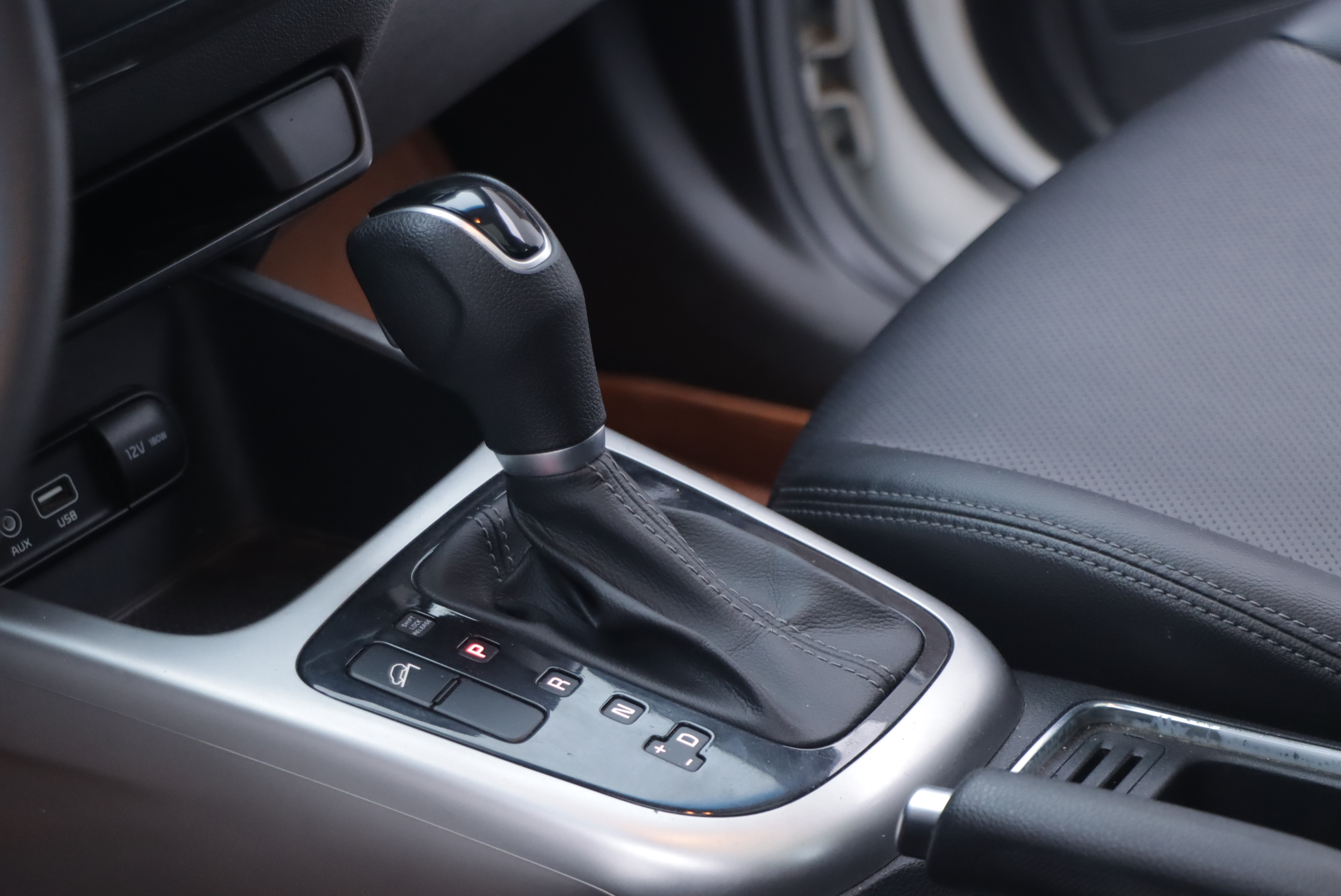 Kia Stonic 2016 imagen de coche #16