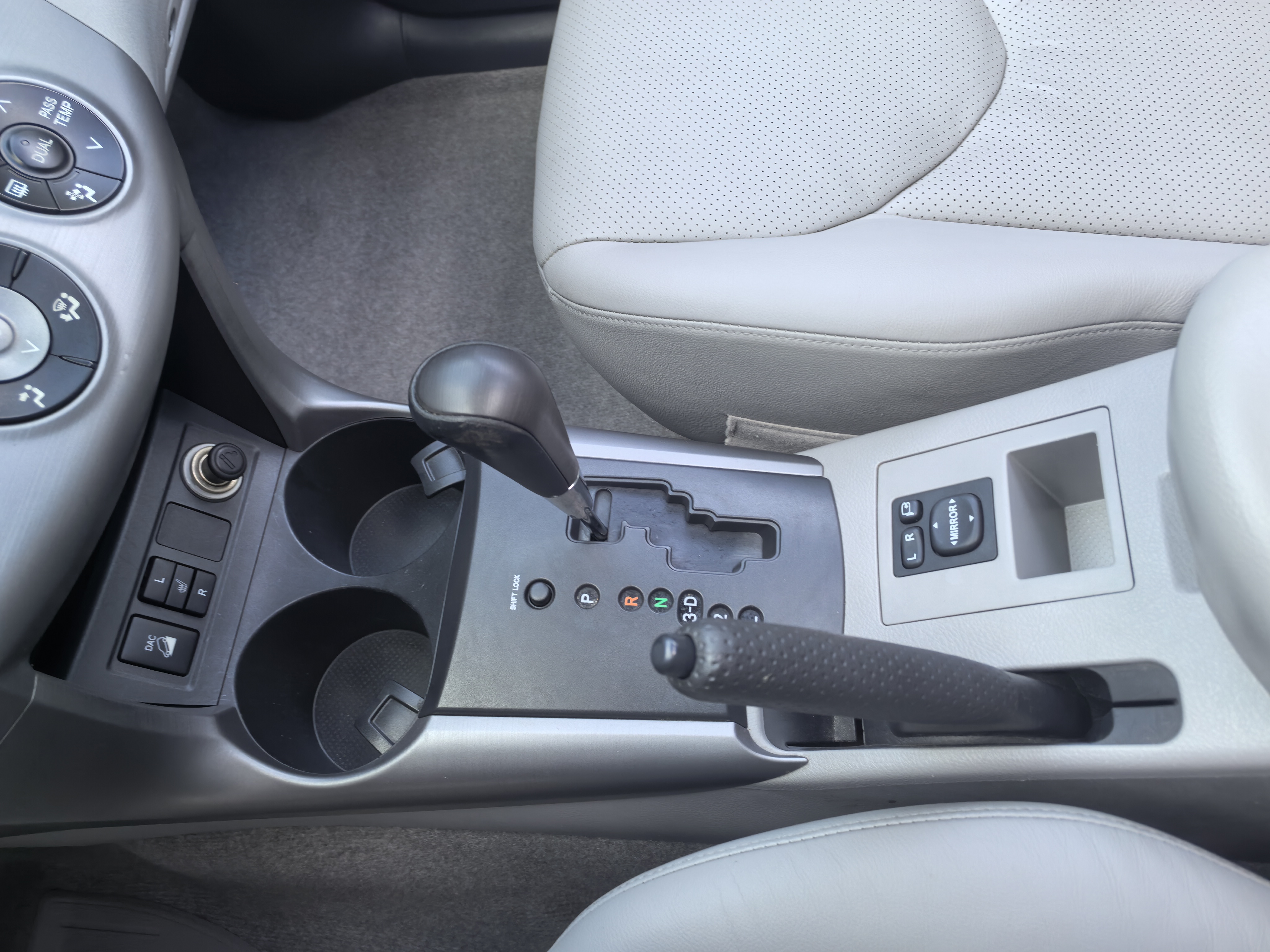 Toyota RAV4 (Imported) 2009 #16 Toyota RAV4 (Imported) 2009 immagine di auto #16