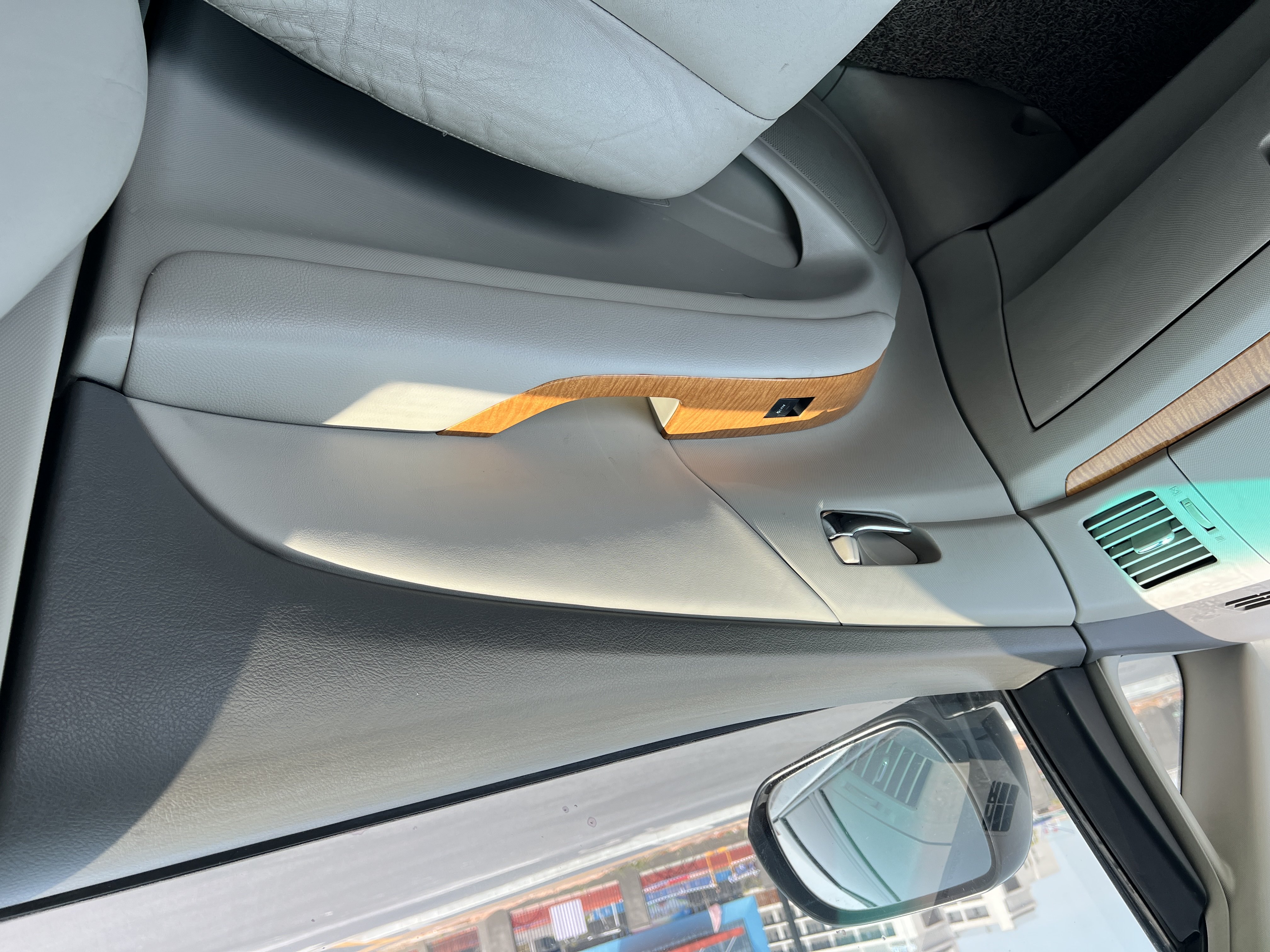 Toyota Previa 2010 car image #16