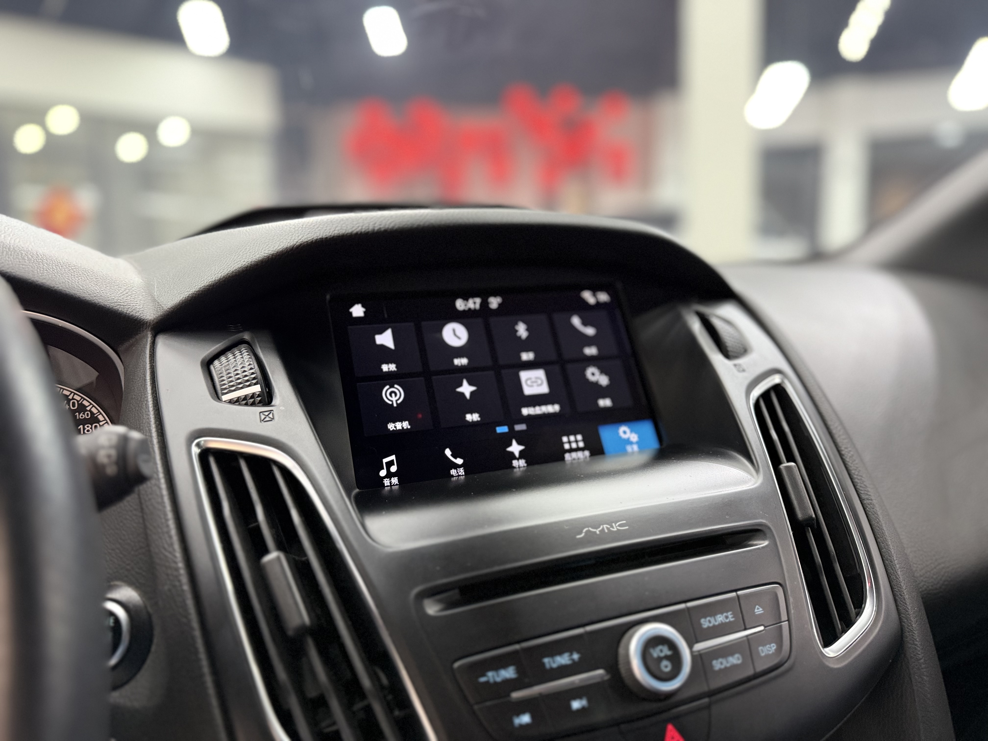 Ford Focus (Imported) 2017 car image #16