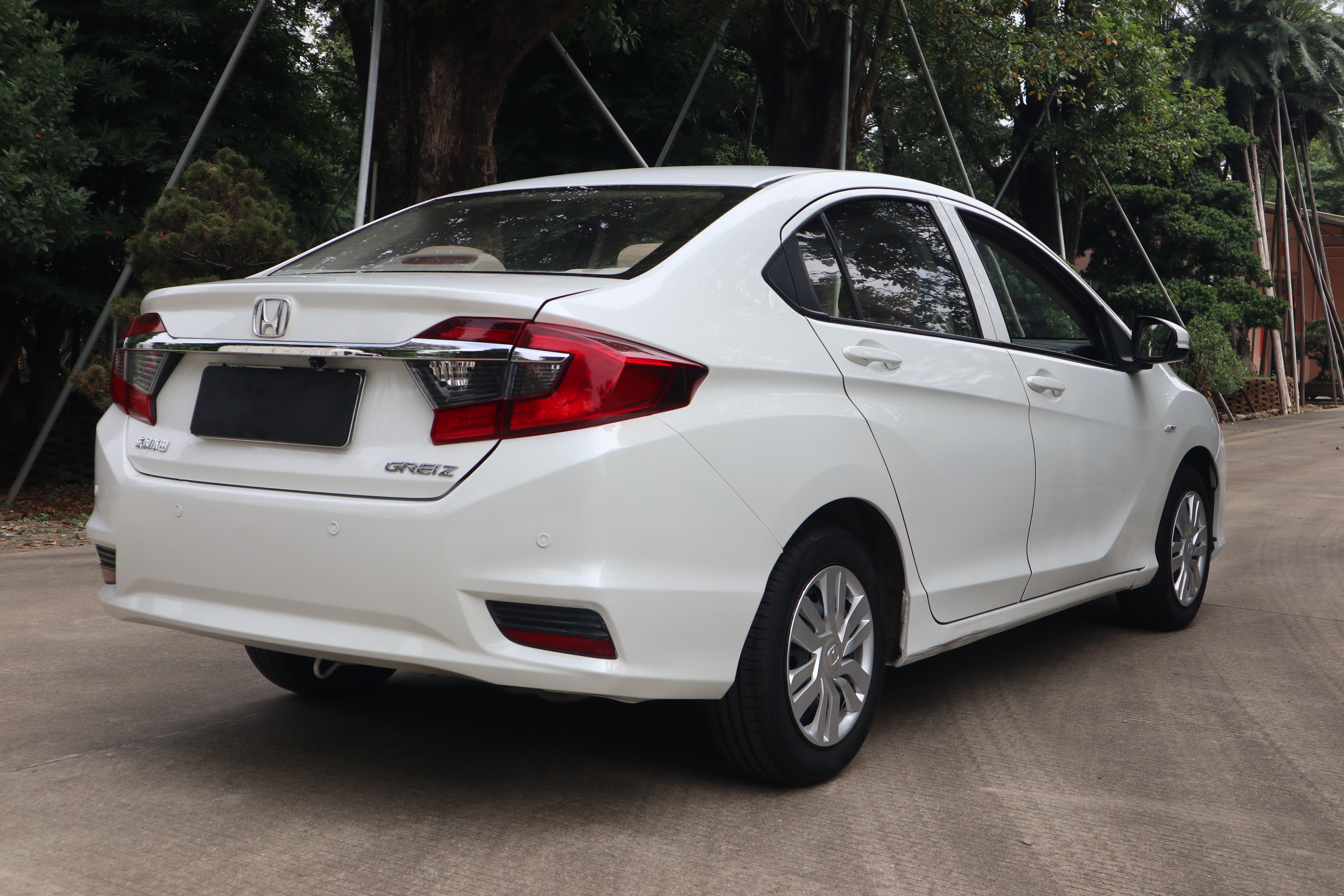 Honda Greiz 2018 #16 Honda Greiz 2018 صورة سيارة #16