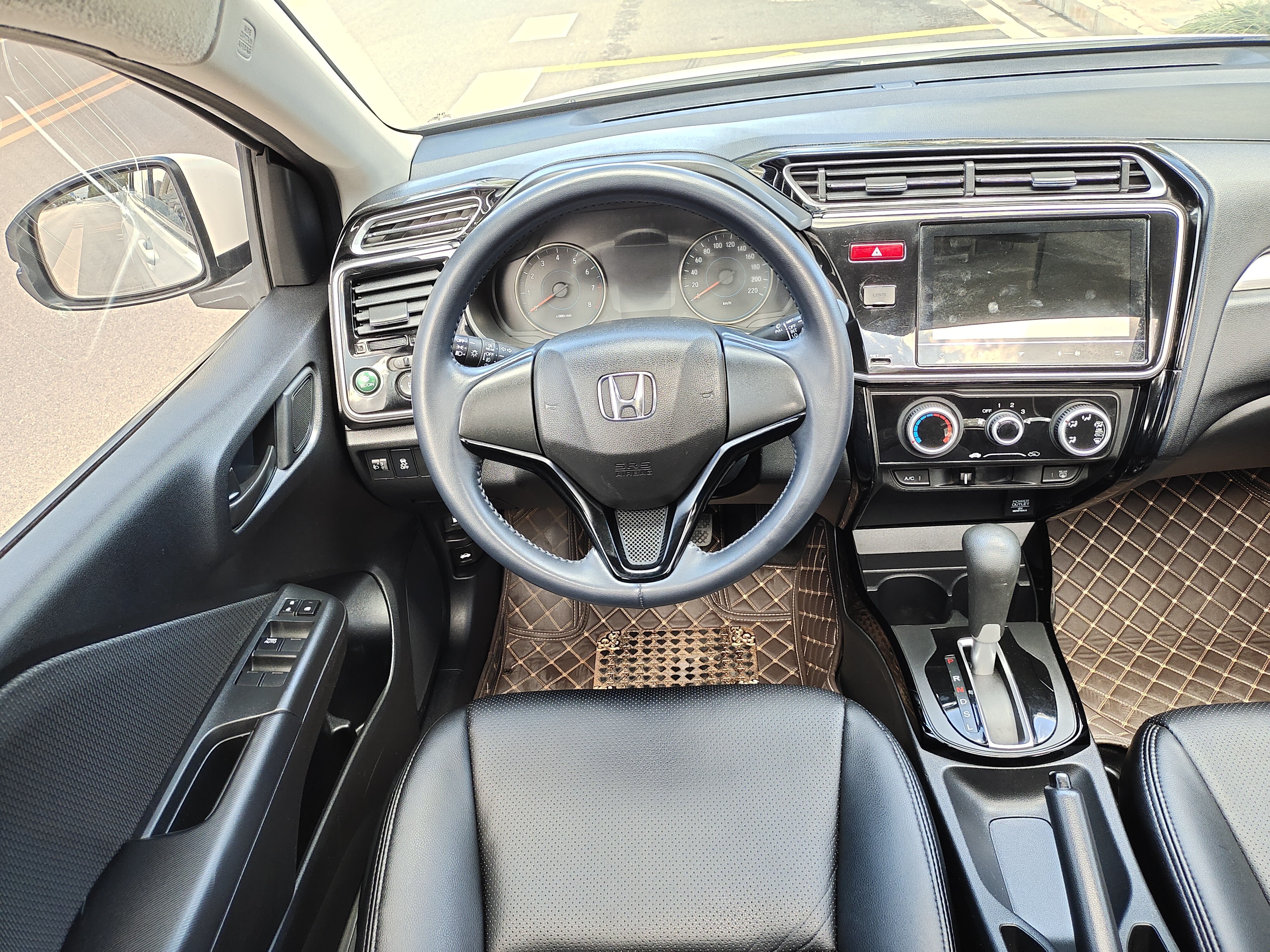 Honda Gienia 2018 car image #16