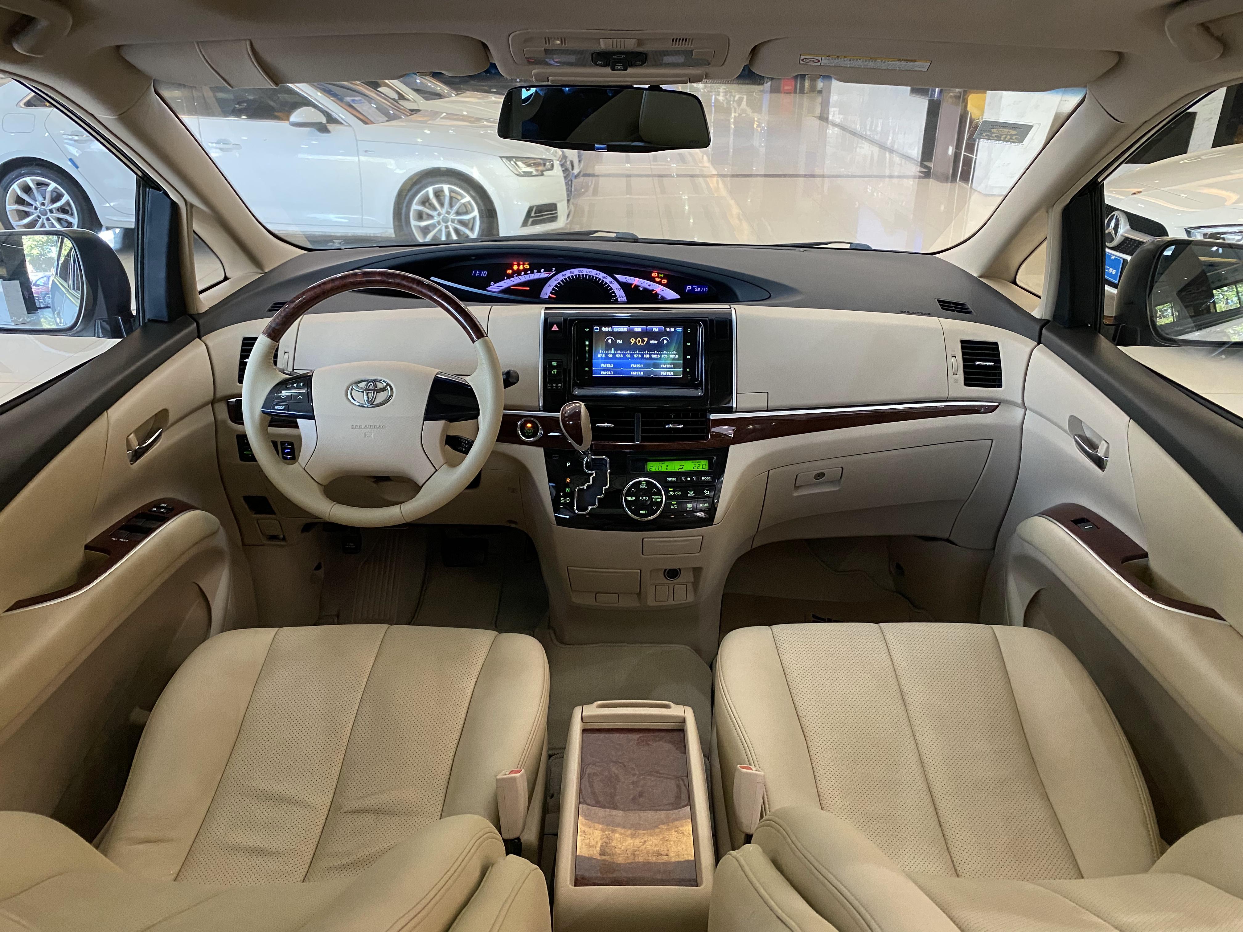 Toyota Previa 2017 #16 Toyota Previa 2017 car image #16