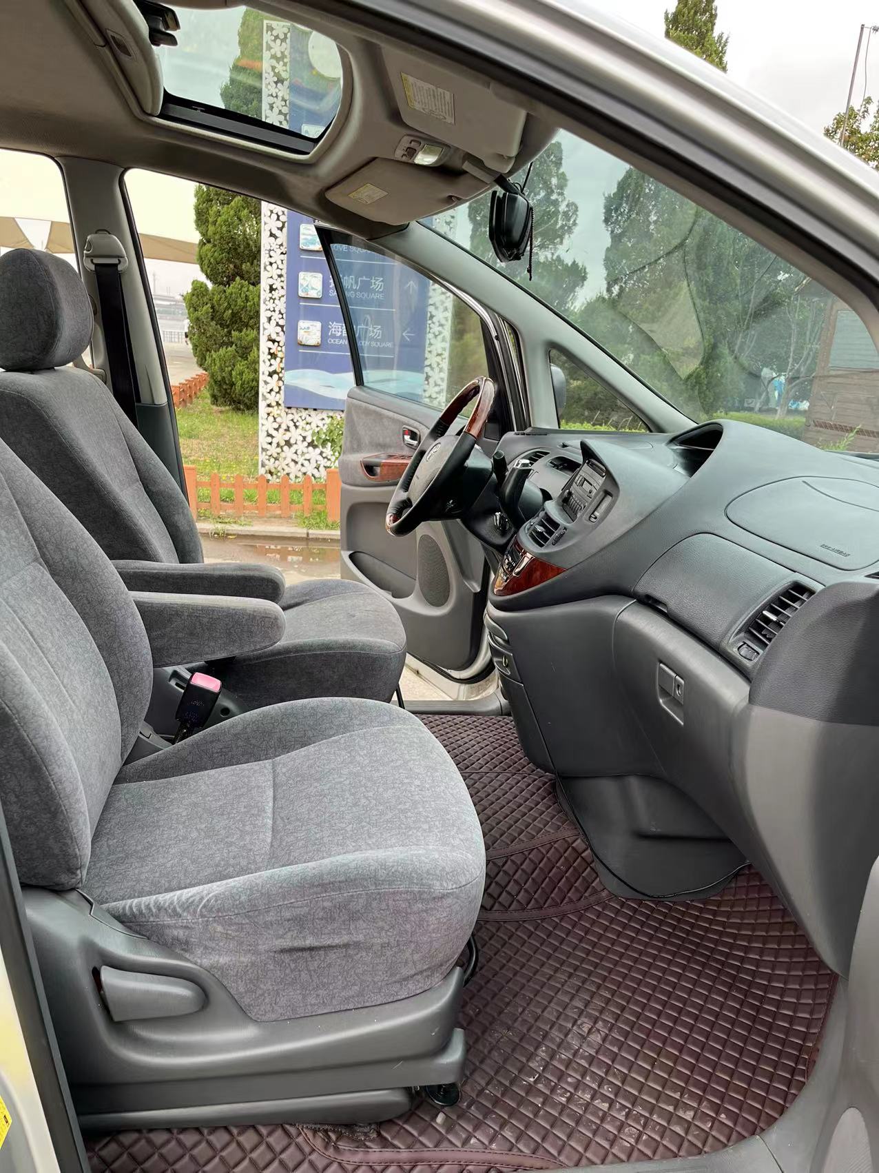 Toyota Previa 2005 car image #16