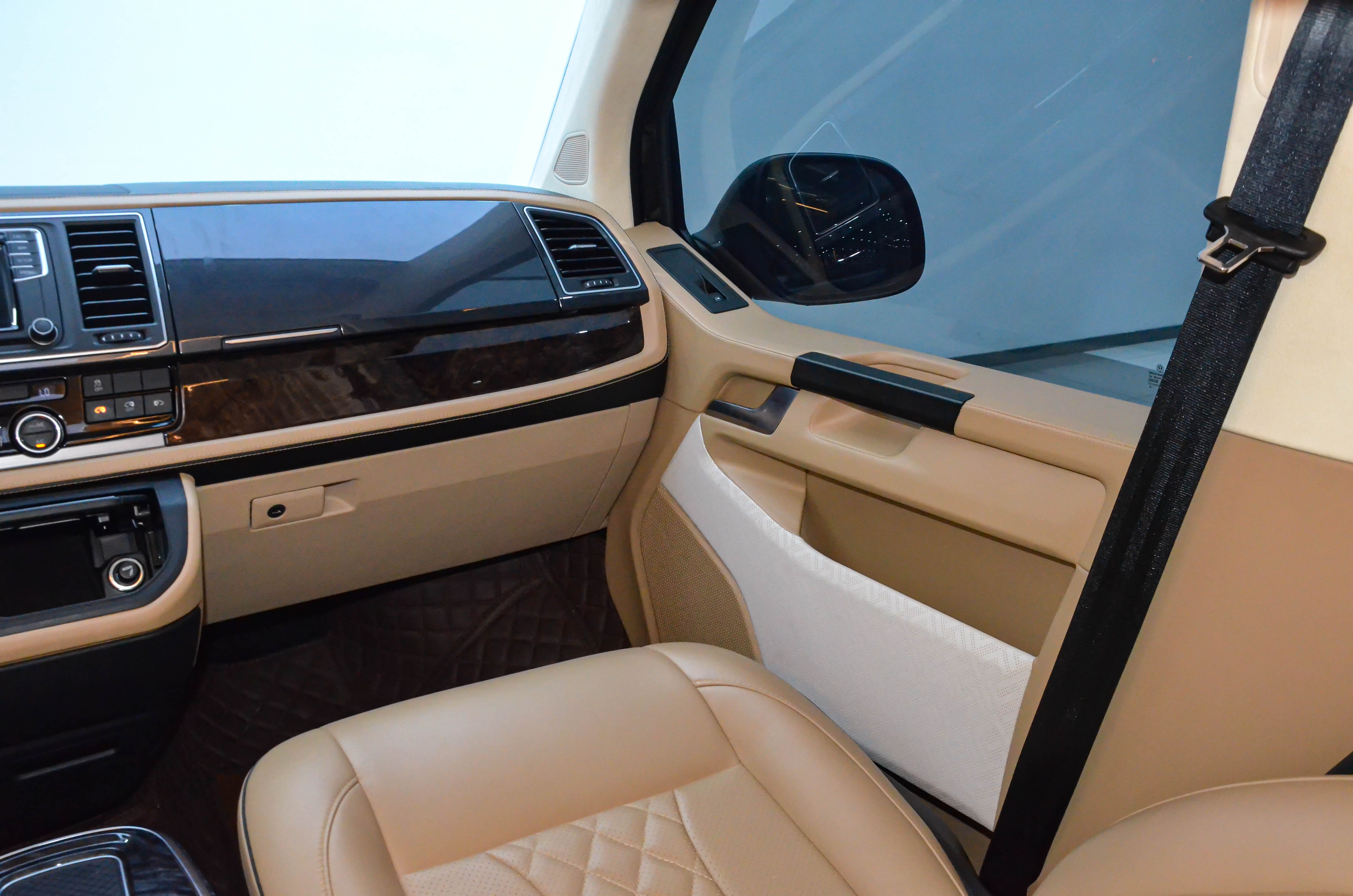 Volkswagen Caravelle 2020 car image #16