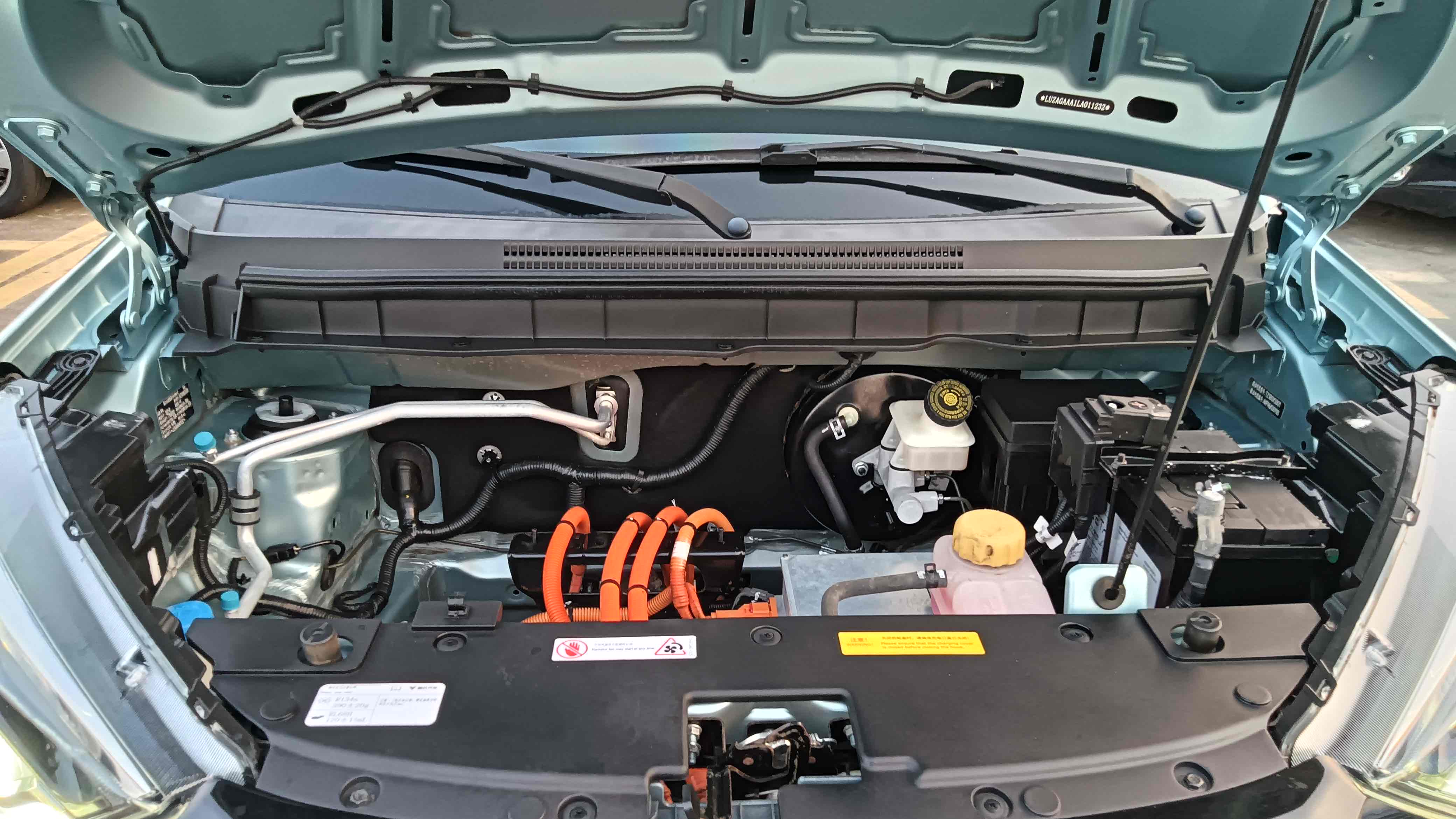 哪吒汽车 哪吒N01 2021 汽车图片 #16