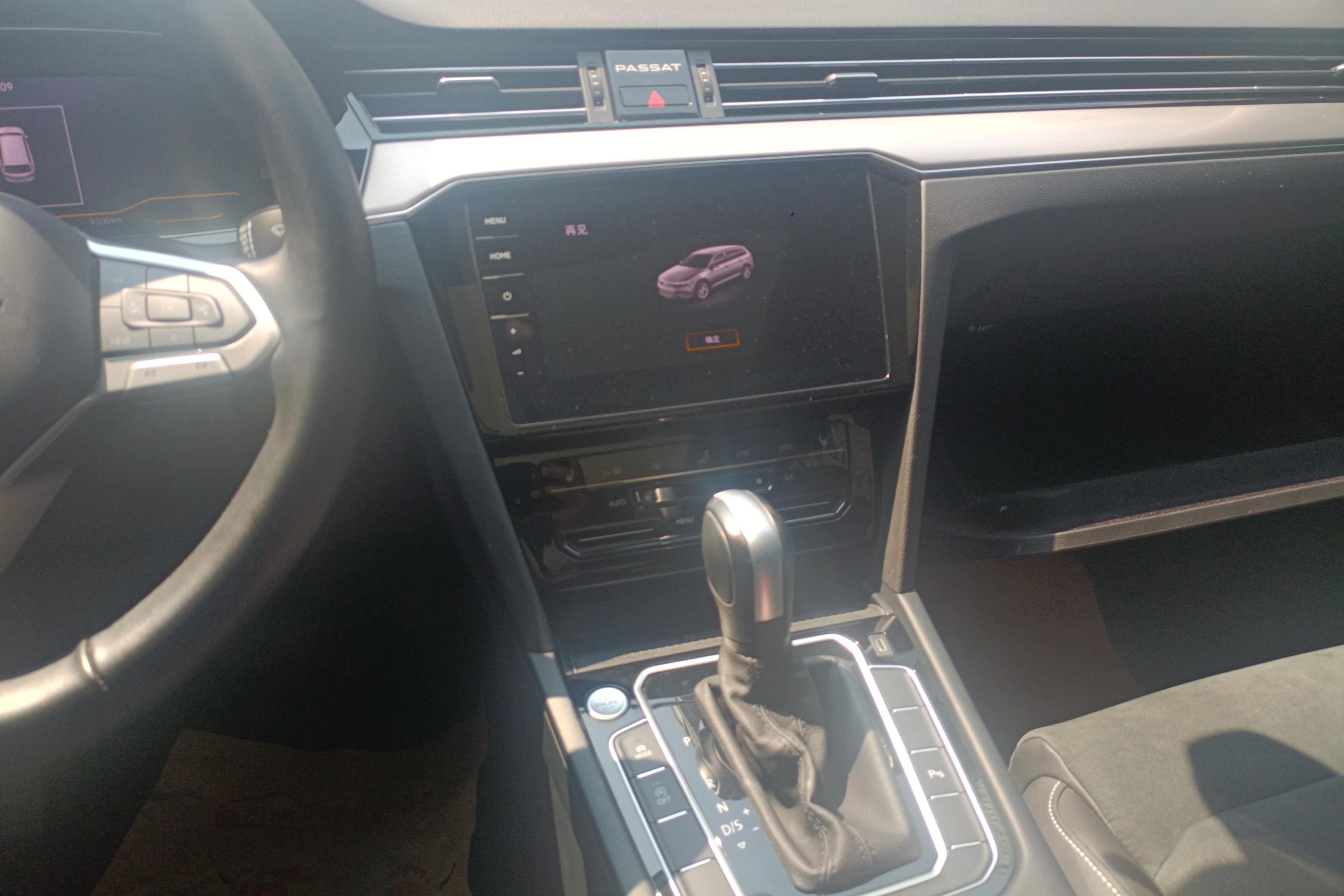 Volkswagen Passat Variant 2021 immagine di auto #16