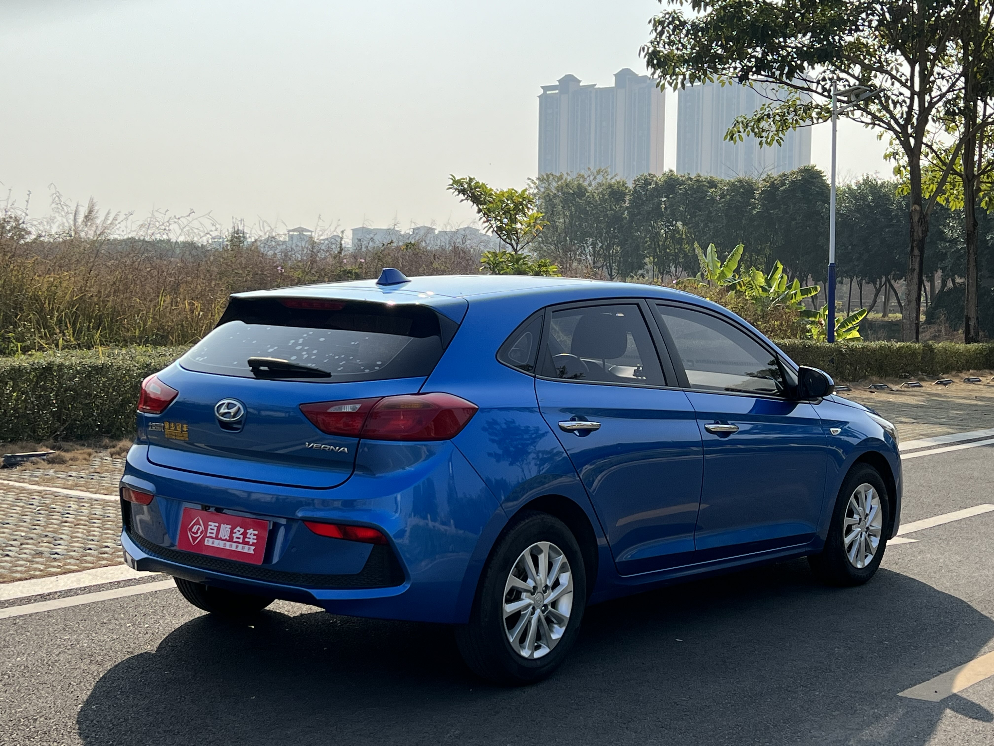 Hyundai Verna RV 2017 immagine di auto #16