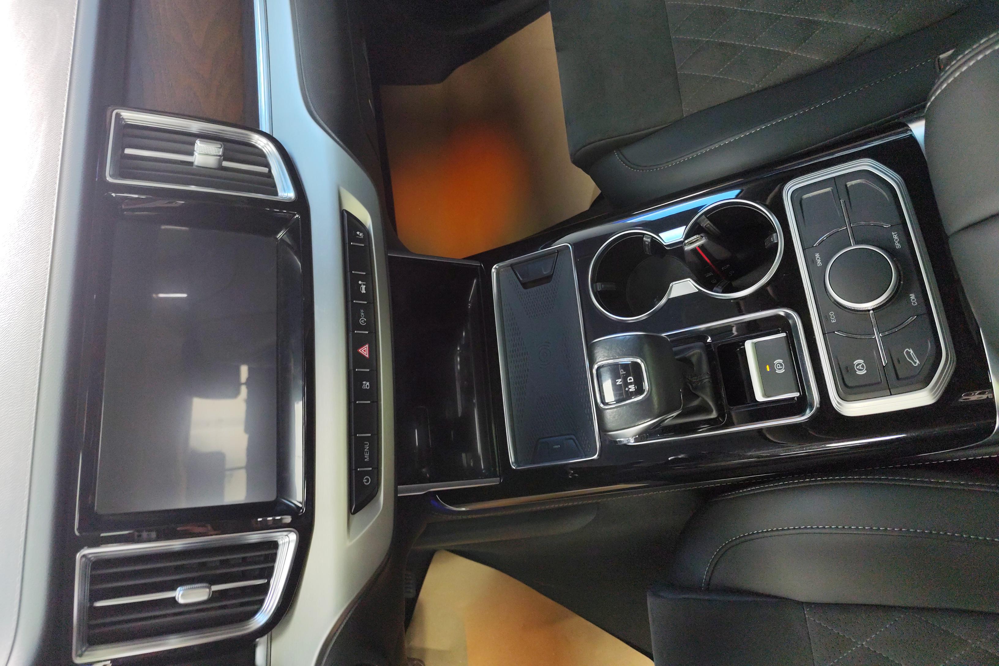 HongQi HS7 2021 car image #16