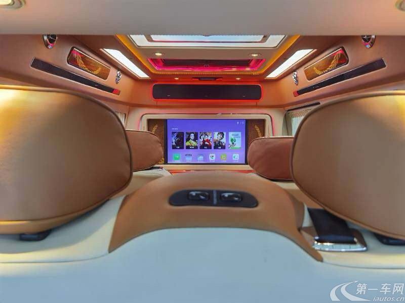 Volkswagen Caravelle 2019 car image #16