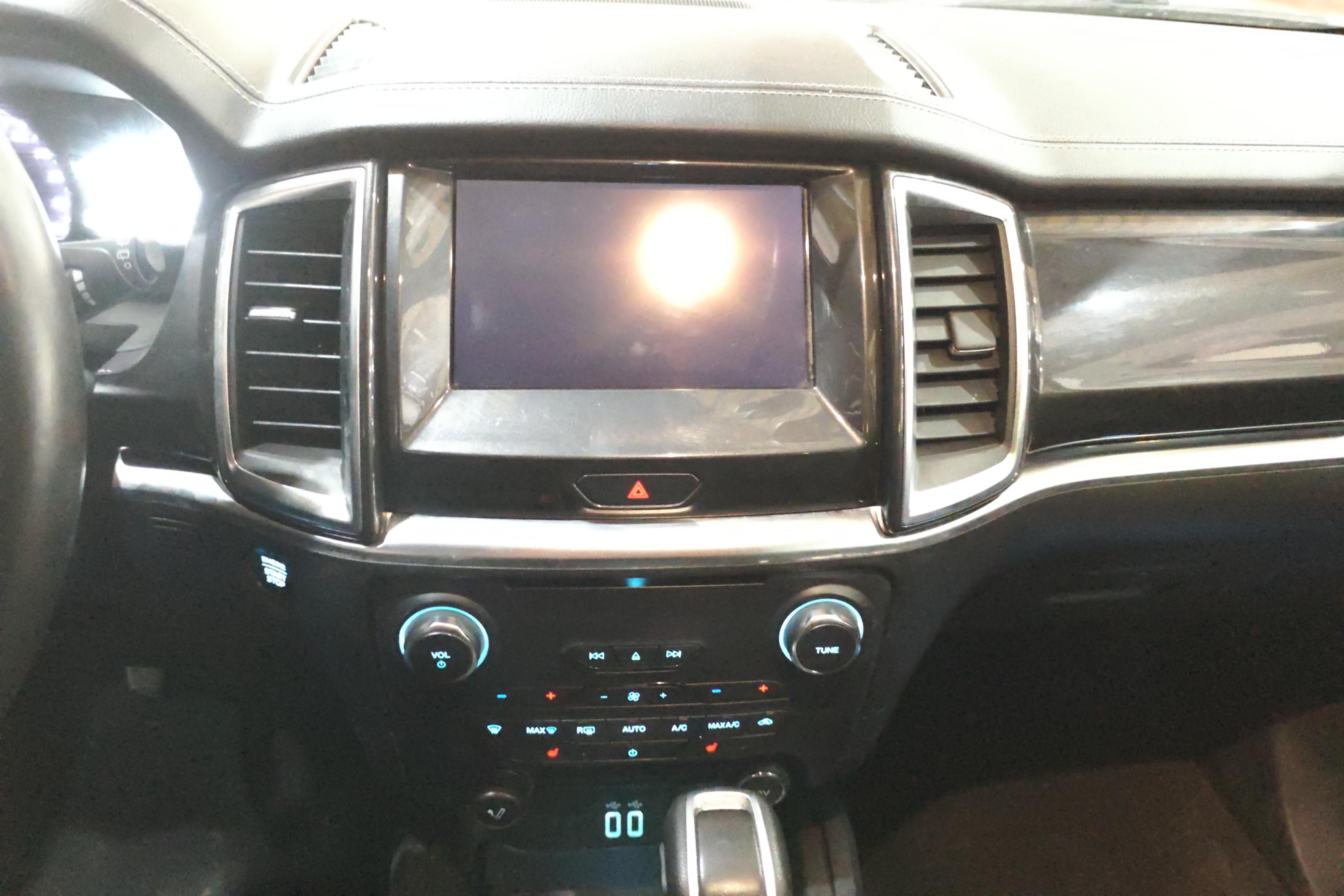 Ford Everest 2021 #16 Ford Everest 2021 car image #16