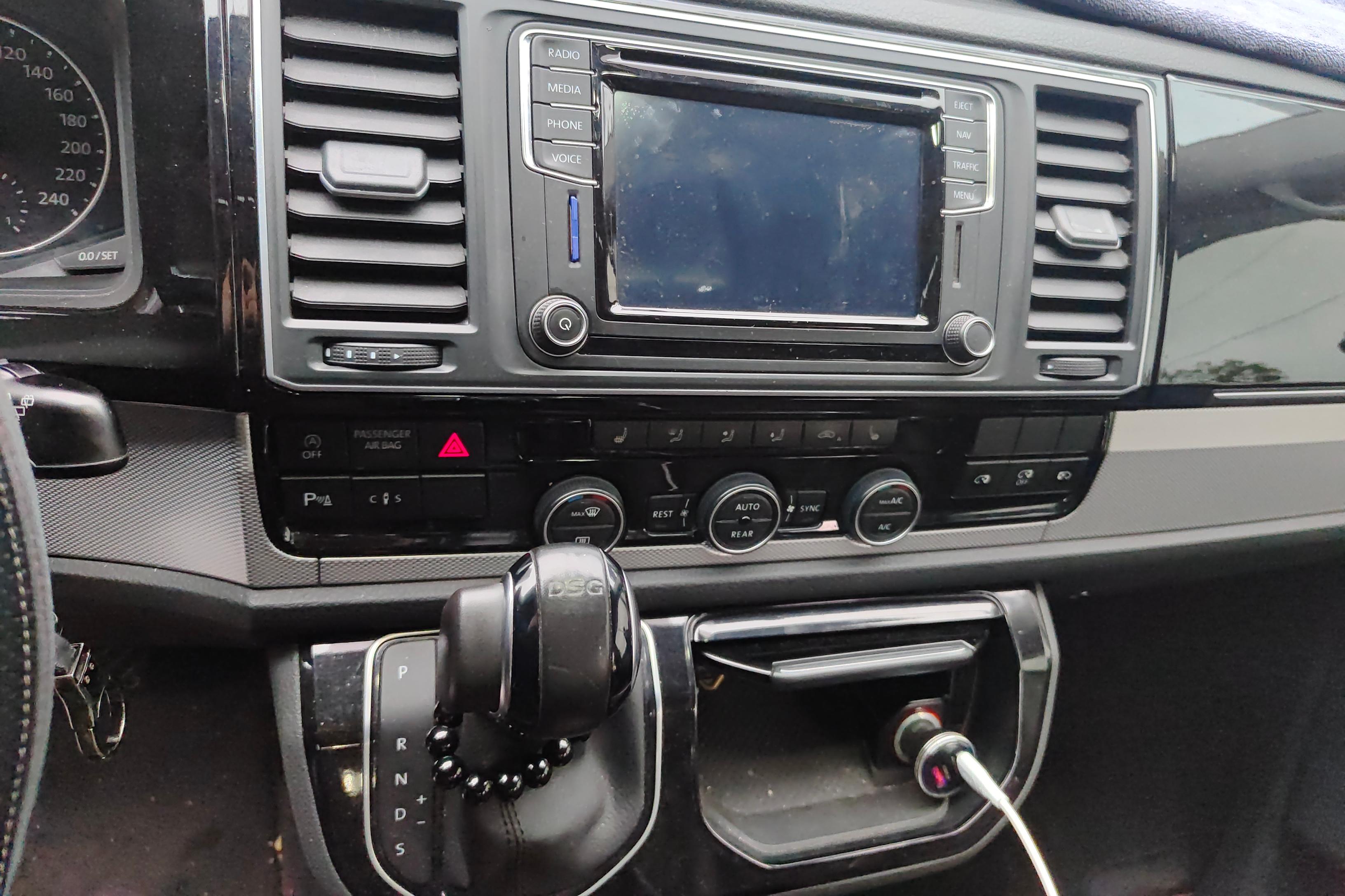 Volkswagen Multivan 2016 #16 Volkswagen Multivan 2016 imagem de carro #16