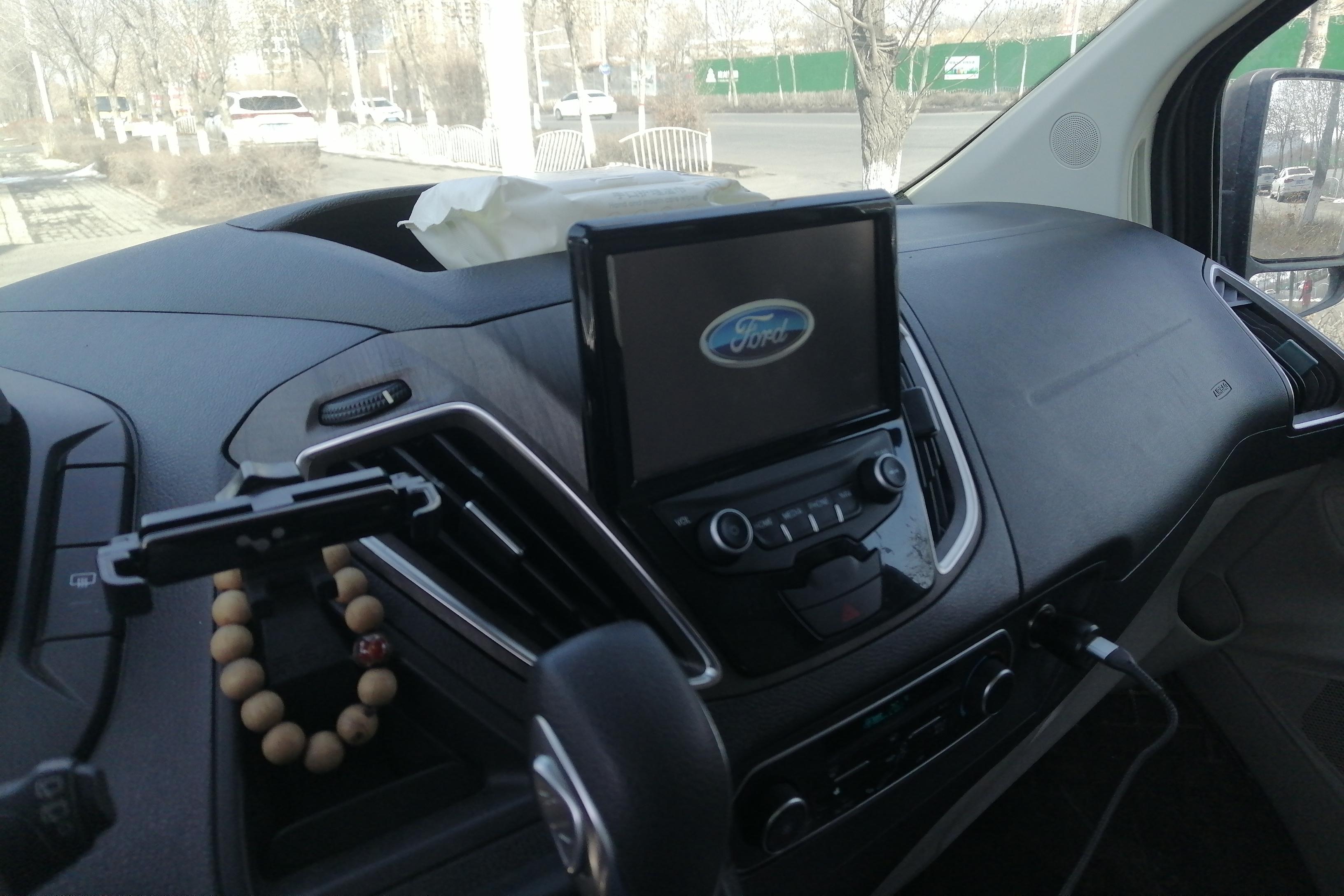 Ford Tourneo 2018 صورة سيارة #16