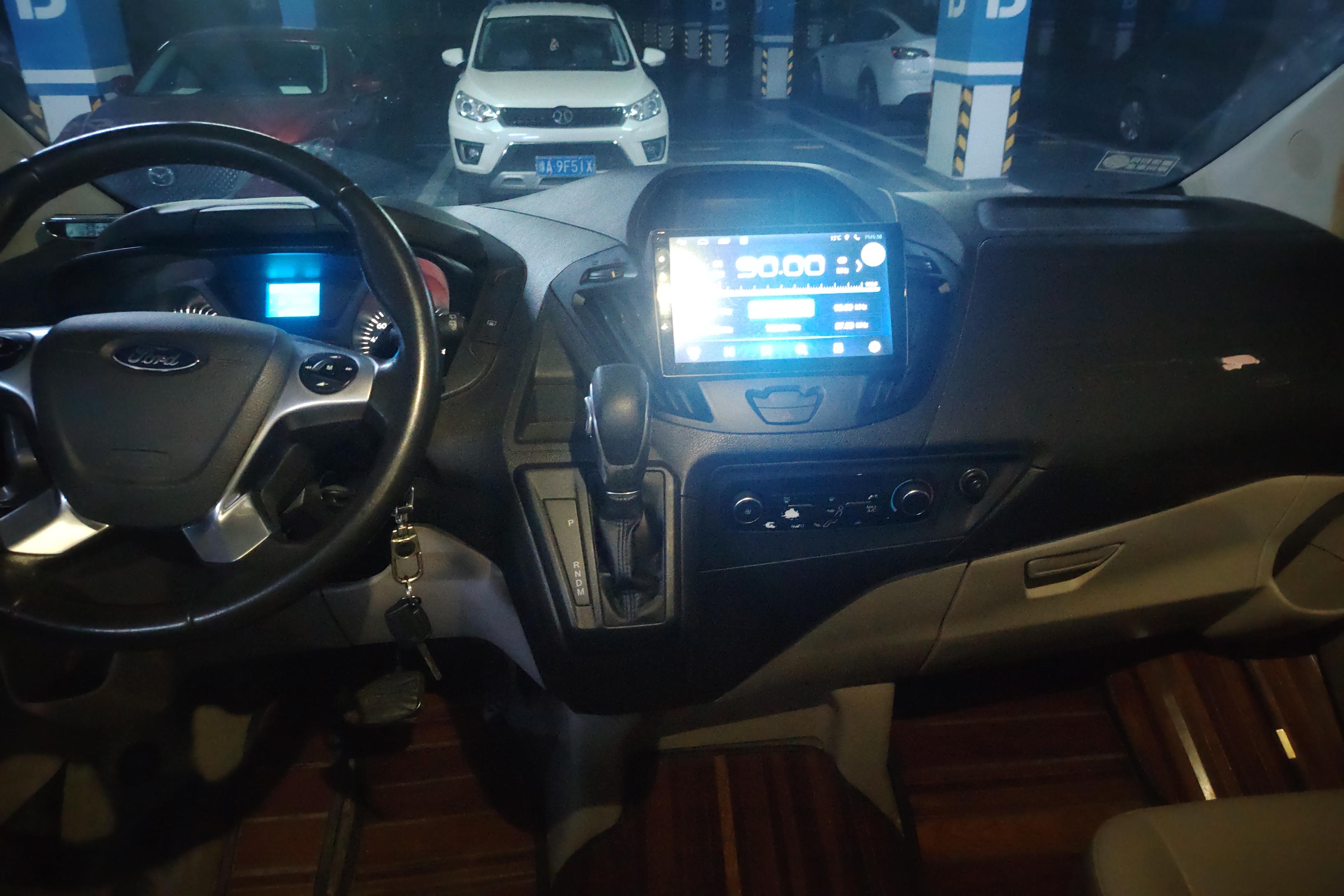 Ford Tourneo 2017 car image #16