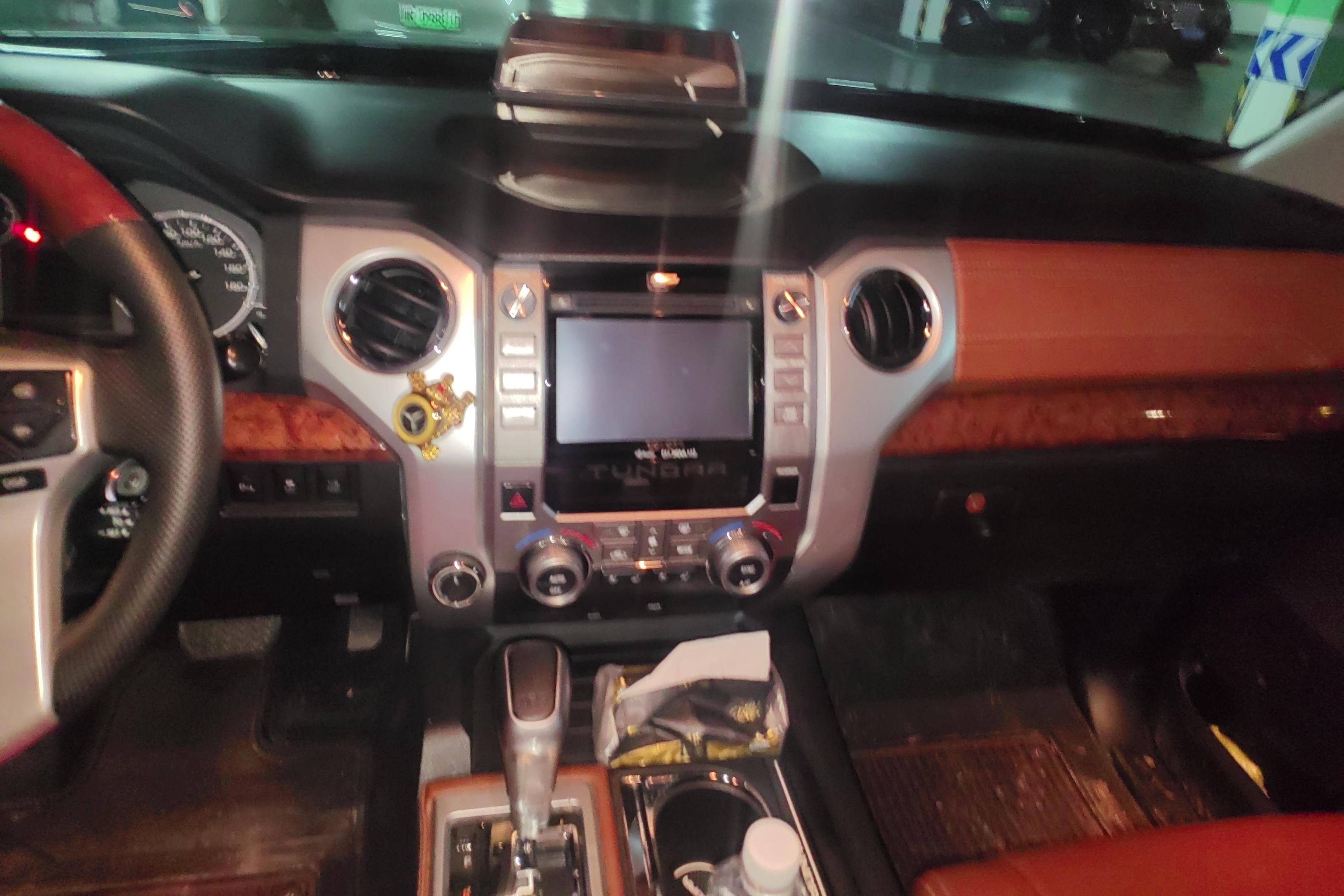 Toyota Tundra 2015 image de voiture #16